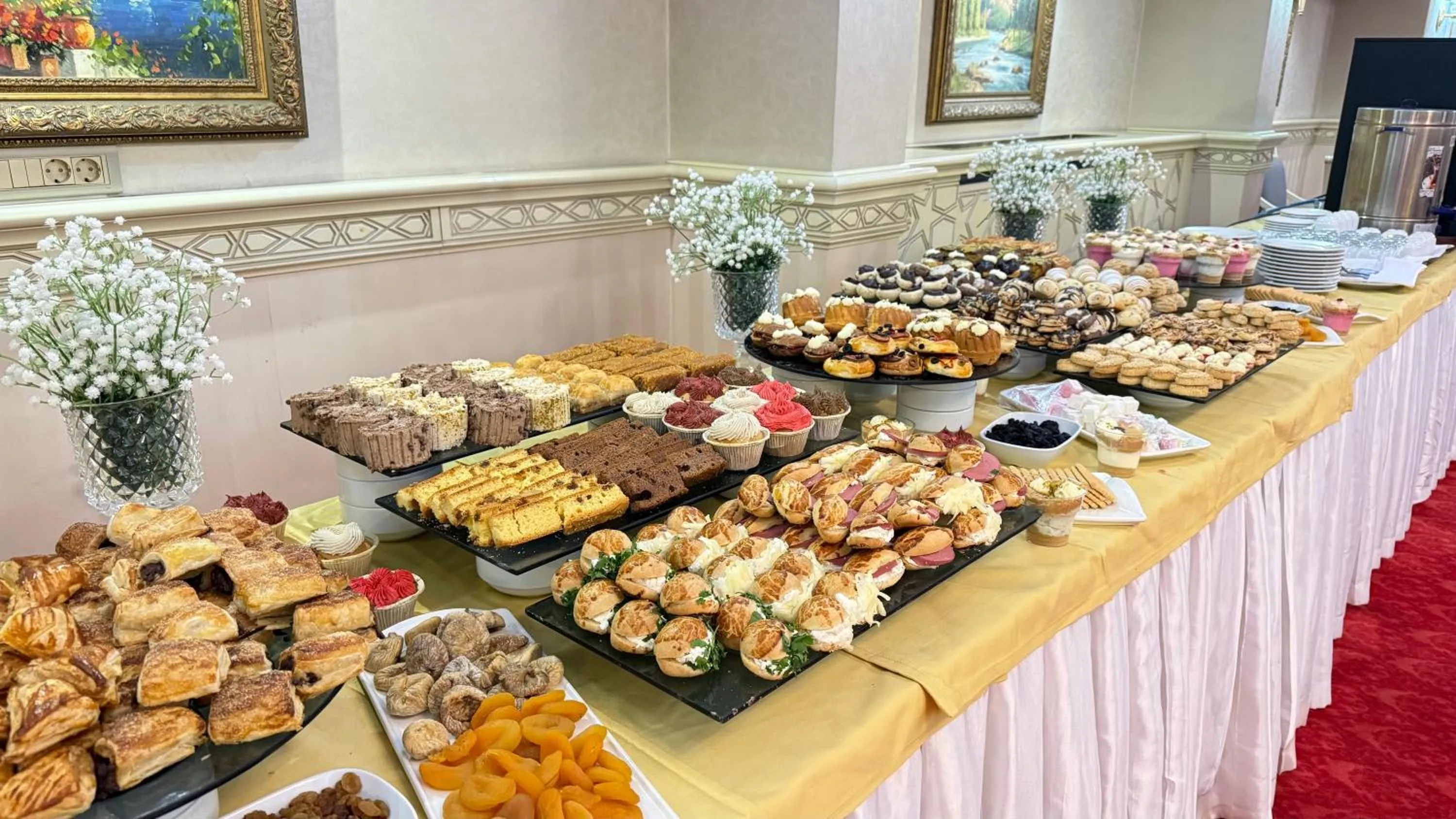 Meeting/conference room in Demir Hotel