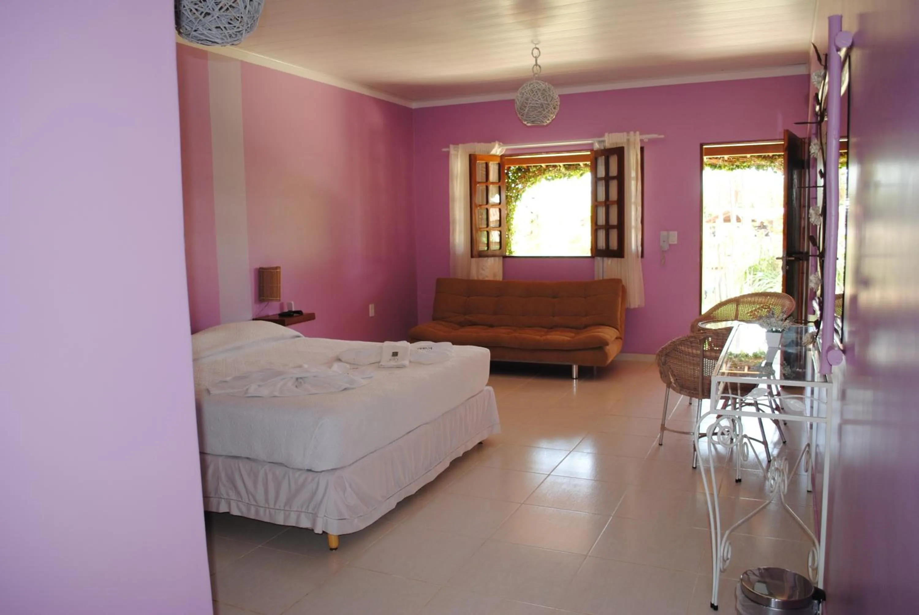 Photo of the whole room, Bed in Fazenda Fiore Resort