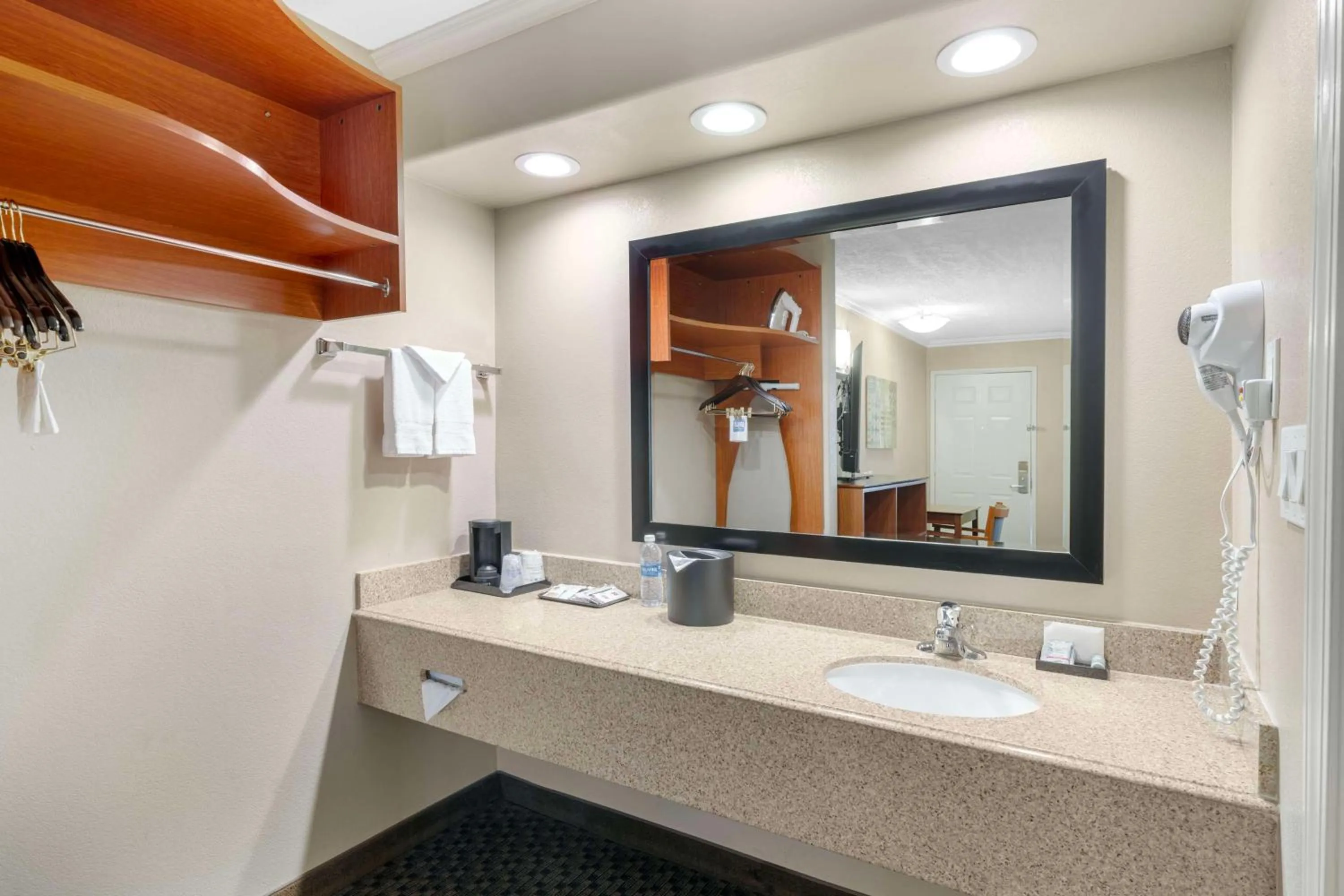 Bathroom in Best Western Oxnard Inn