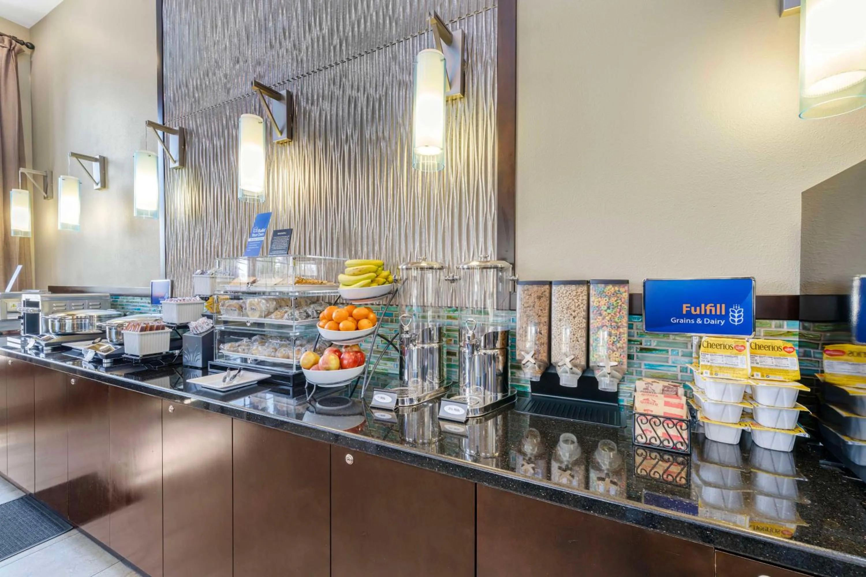 Breakfast in Best Western Oxnard Inn