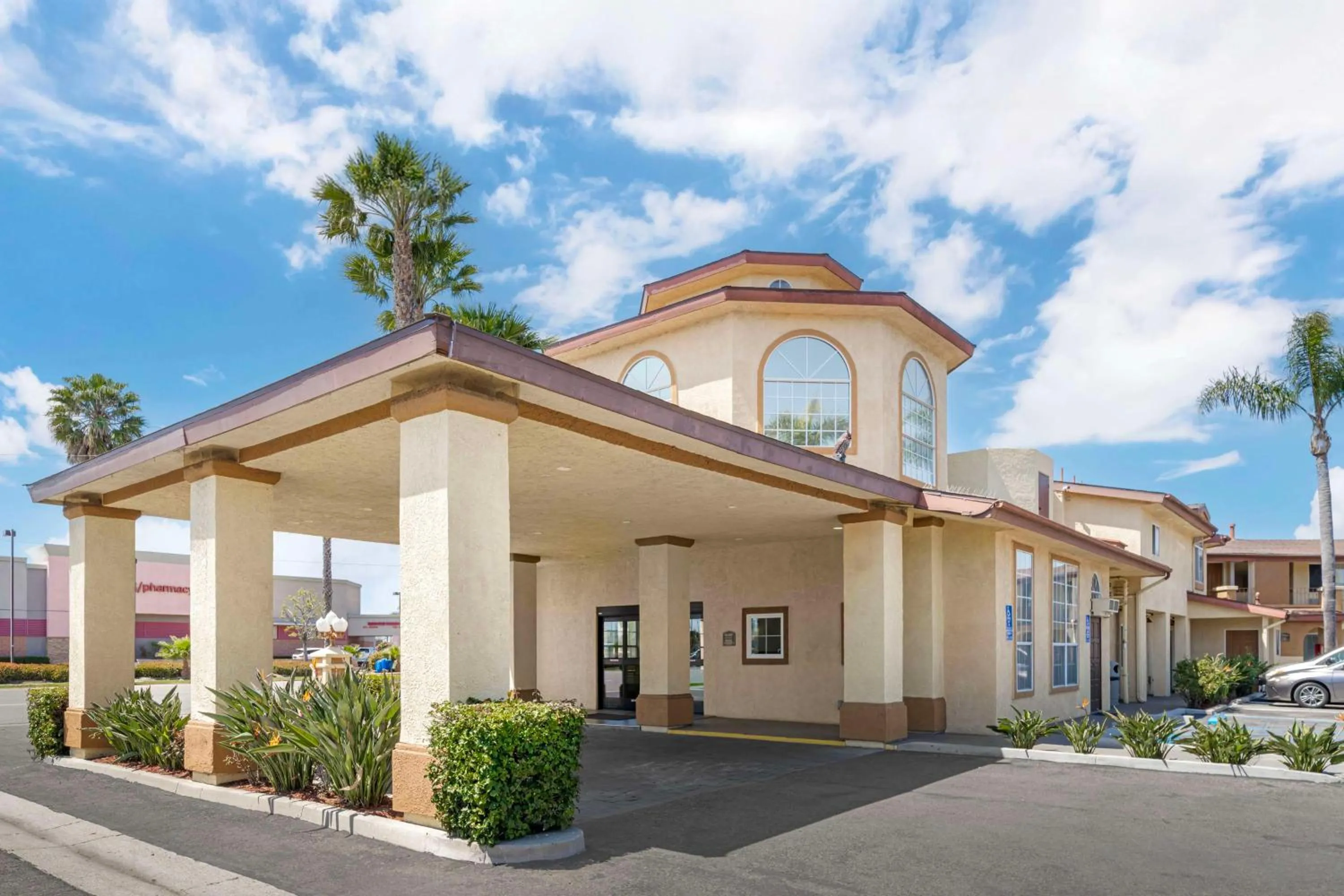 Property building in Best Western Oxnard Inn