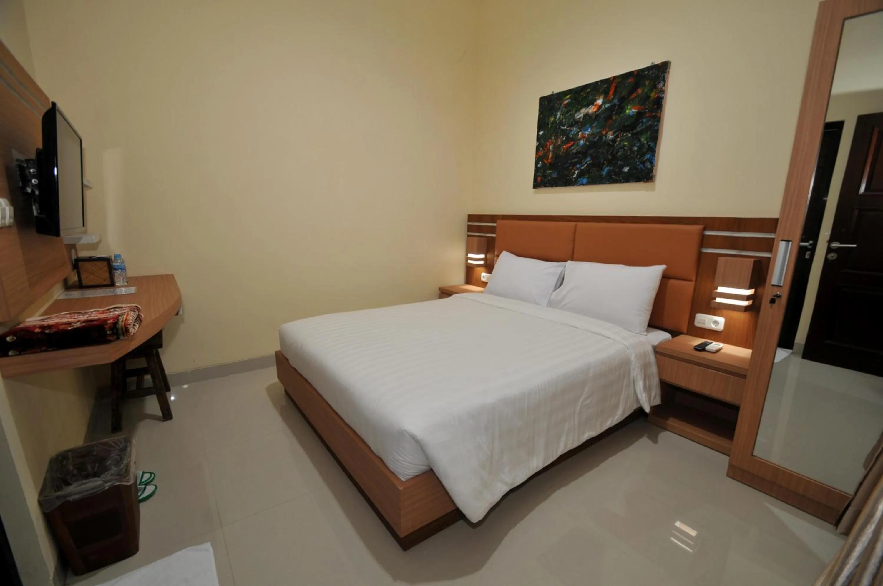 Bed in Musafir Guest House Syariah