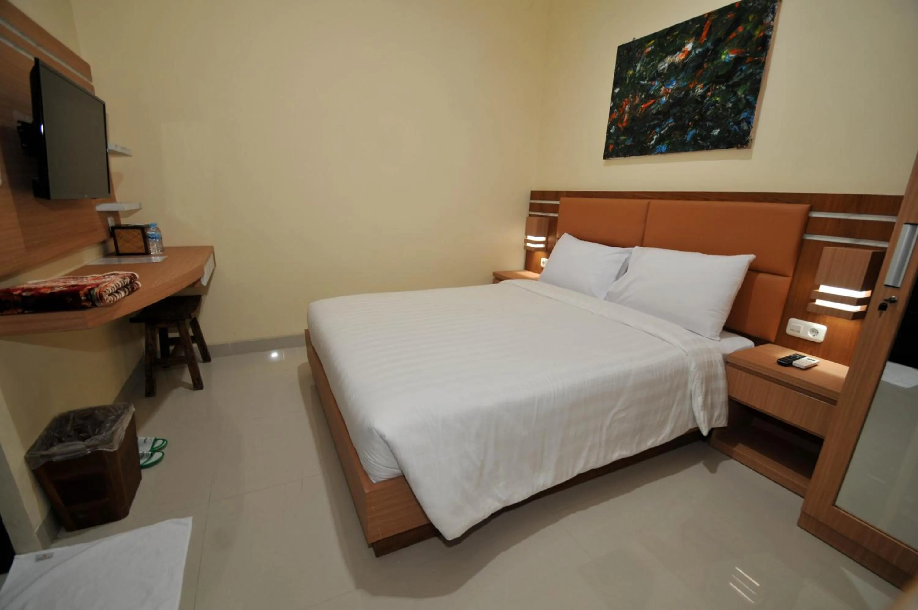 Bed in Musafir Guest House Syariah