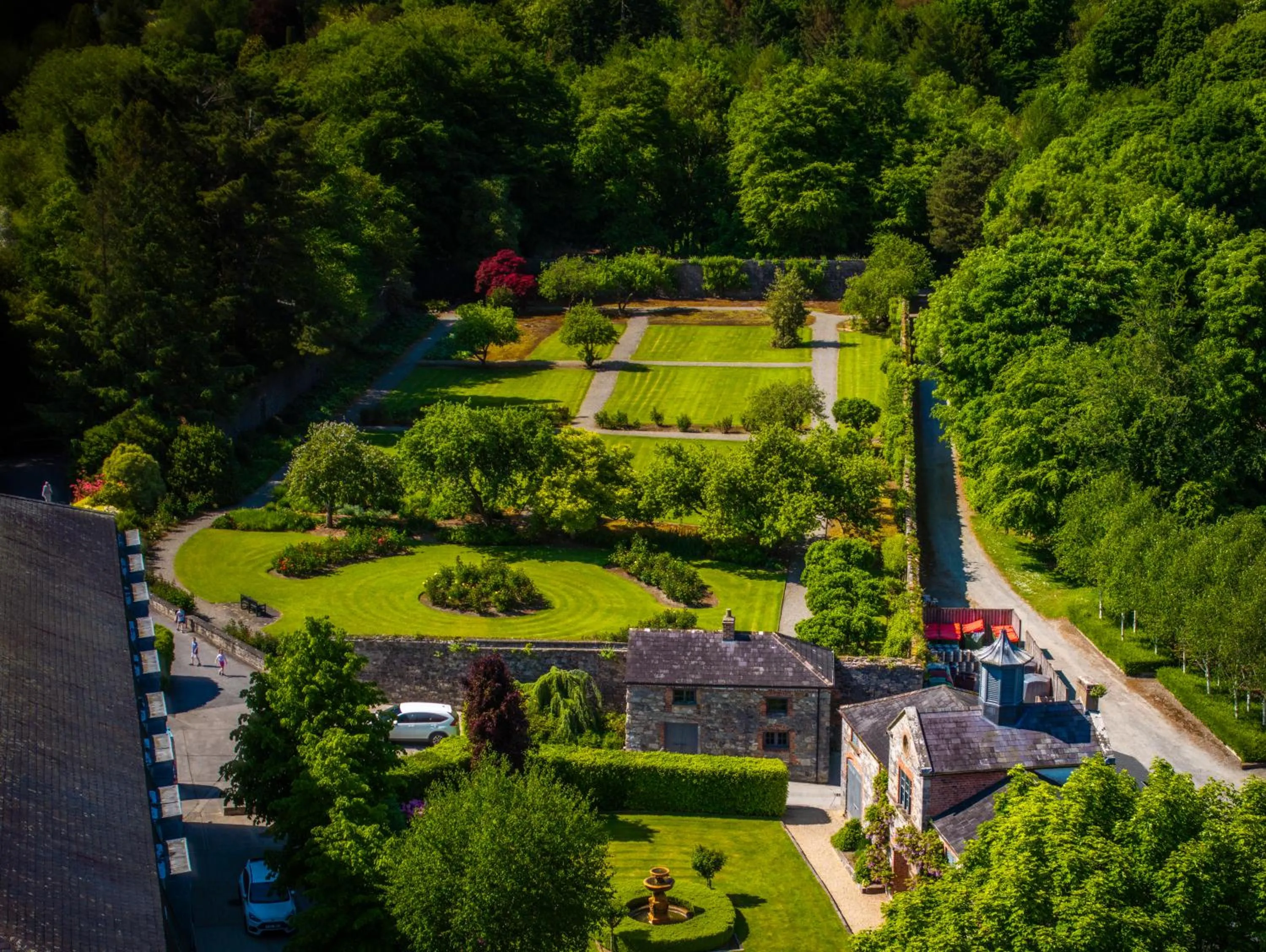 Garden in Ballymascanlon Hotel and Golf Resort