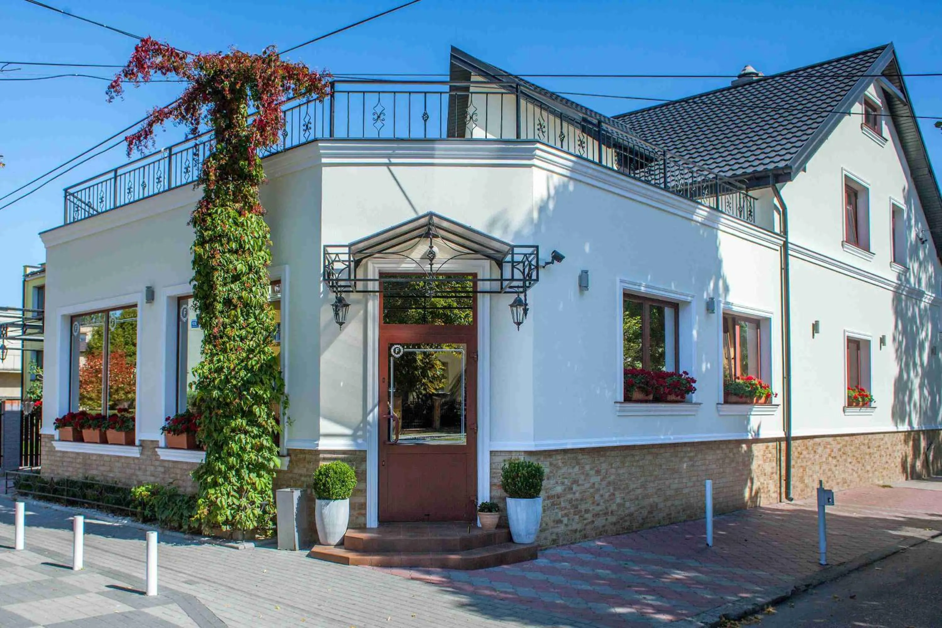 Property building in Pokoje De Luxe Figaro