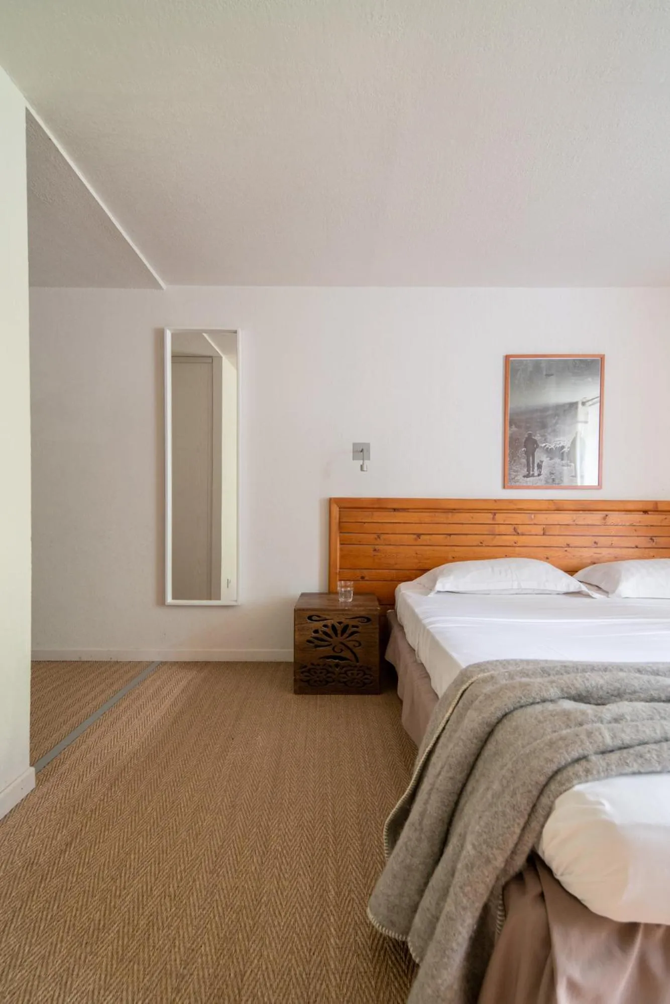 Bedroom, Bed in Garden & City Bagnères-de-Bigorre - Domaine de Ramonjuan