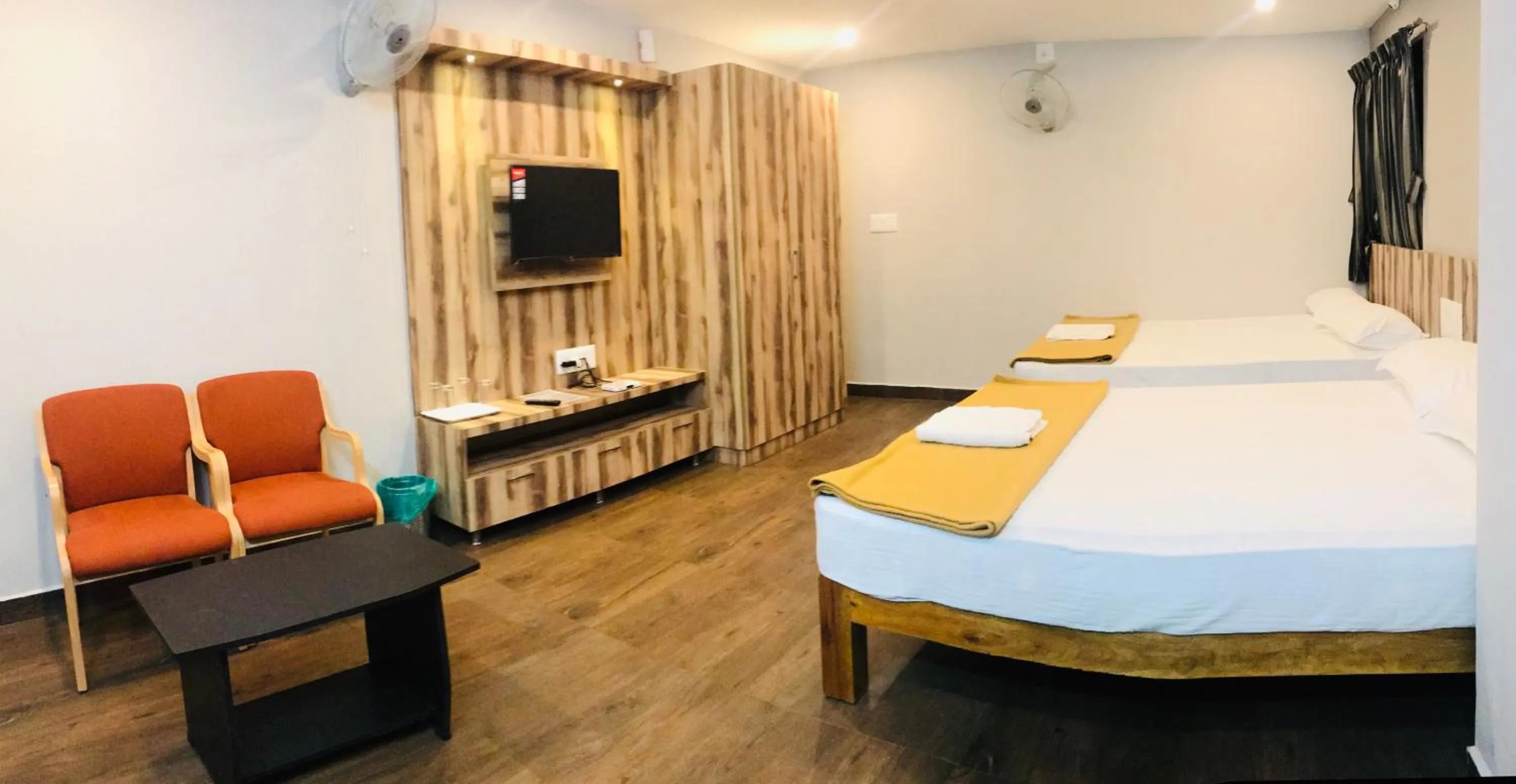 Bed in Sharada Residency