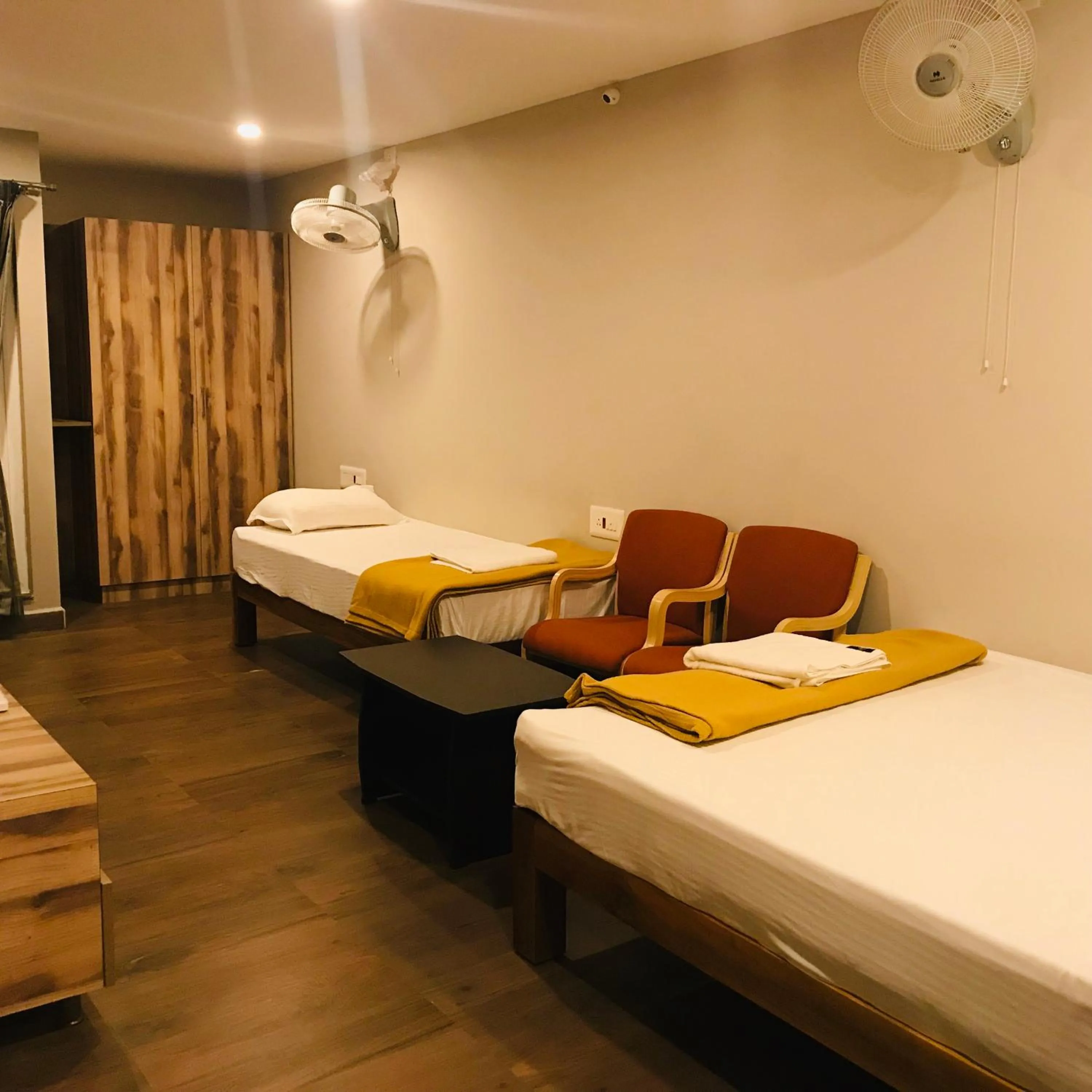 Bed in Sharada Residency