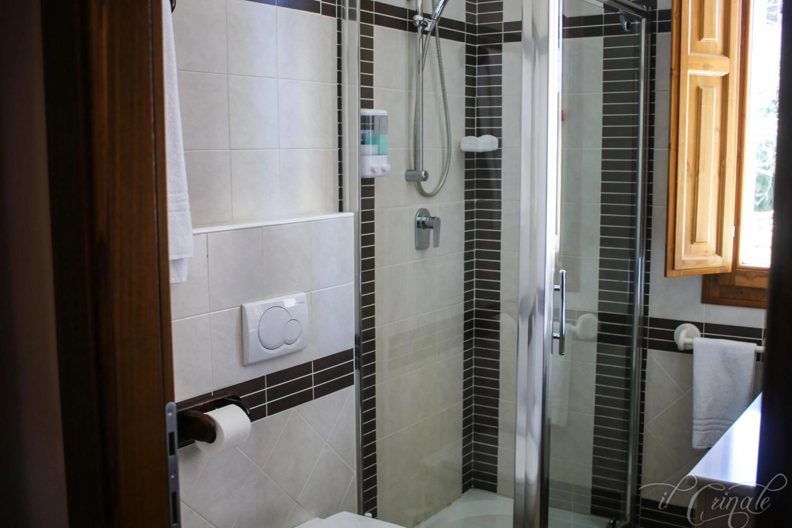 Shower in Hotel Il Crinale
