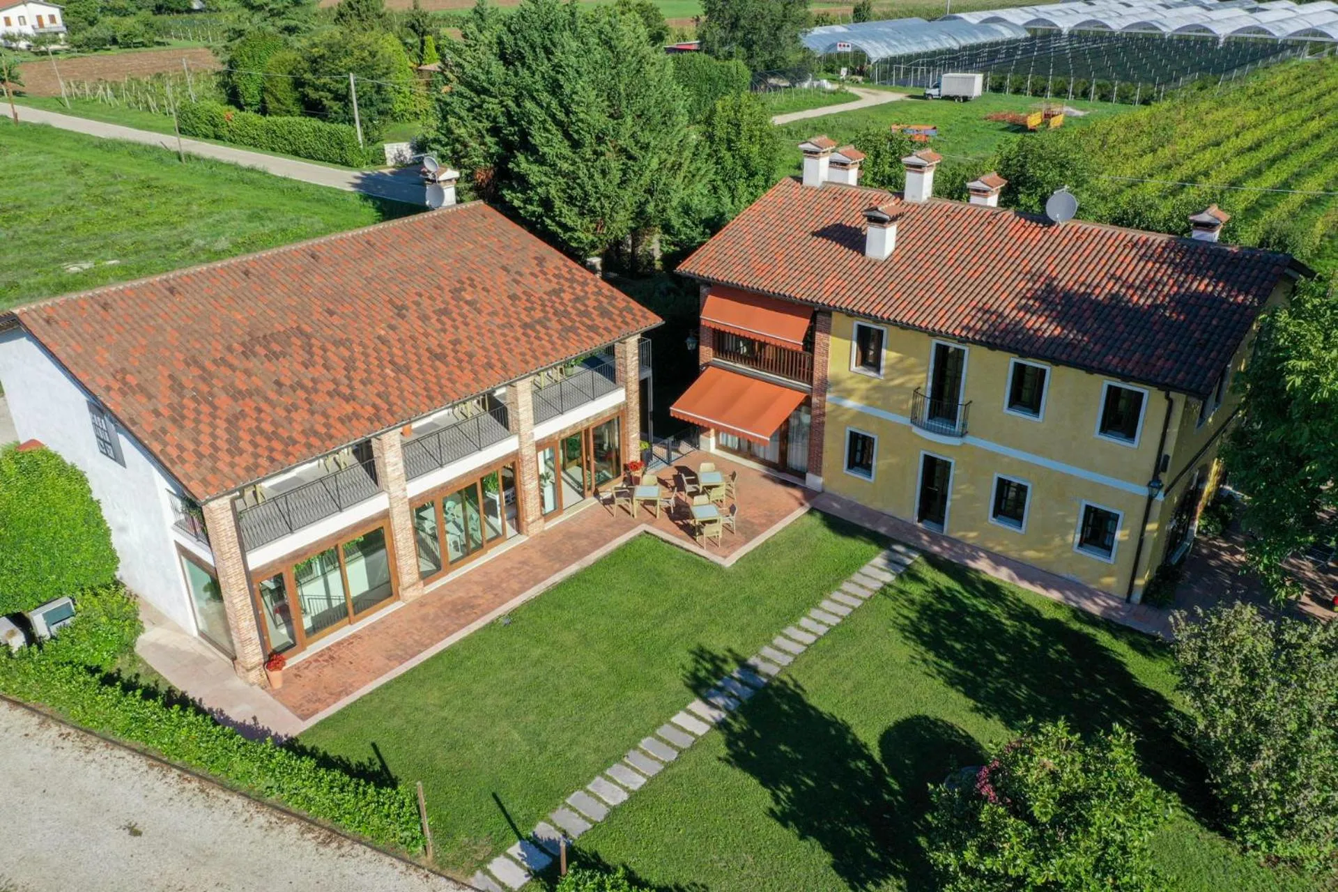 Property building in Casa Lidia - ALLOGGI SMART