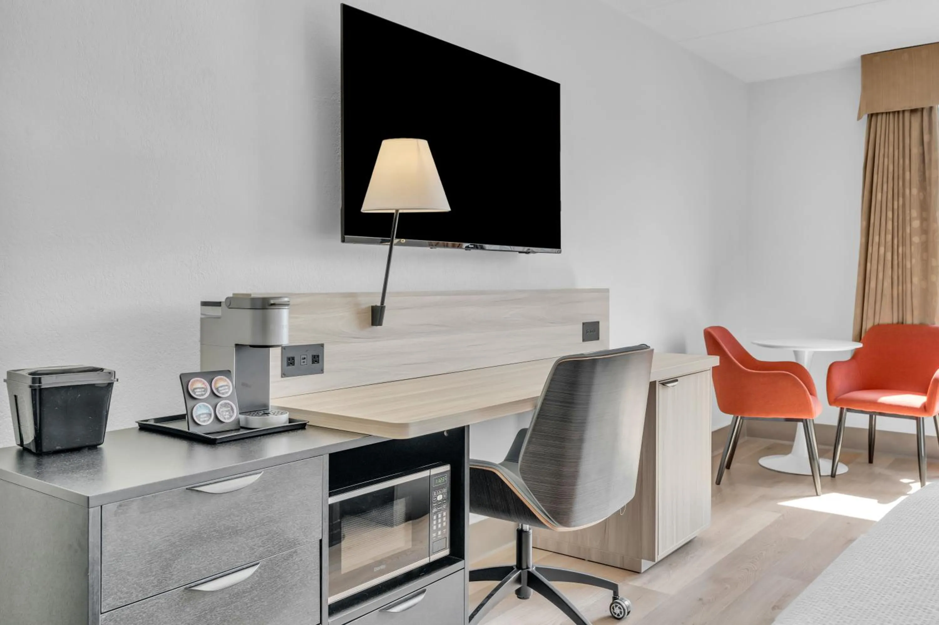 Seven Oaks Hotel Regina