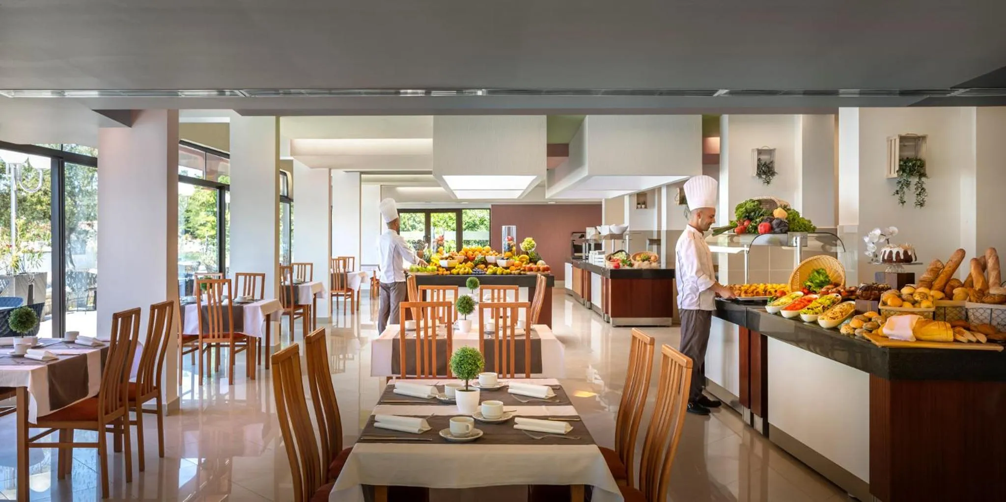 Restaurant/places to eat in Veya Maradiso Hotel by Aminess