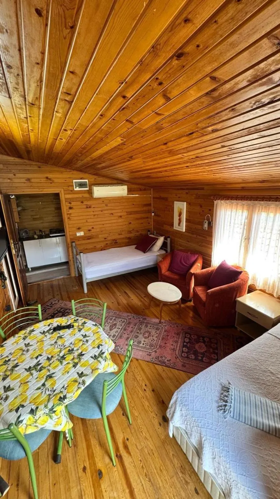 Living room, Bed in Turkuaz Bungalows