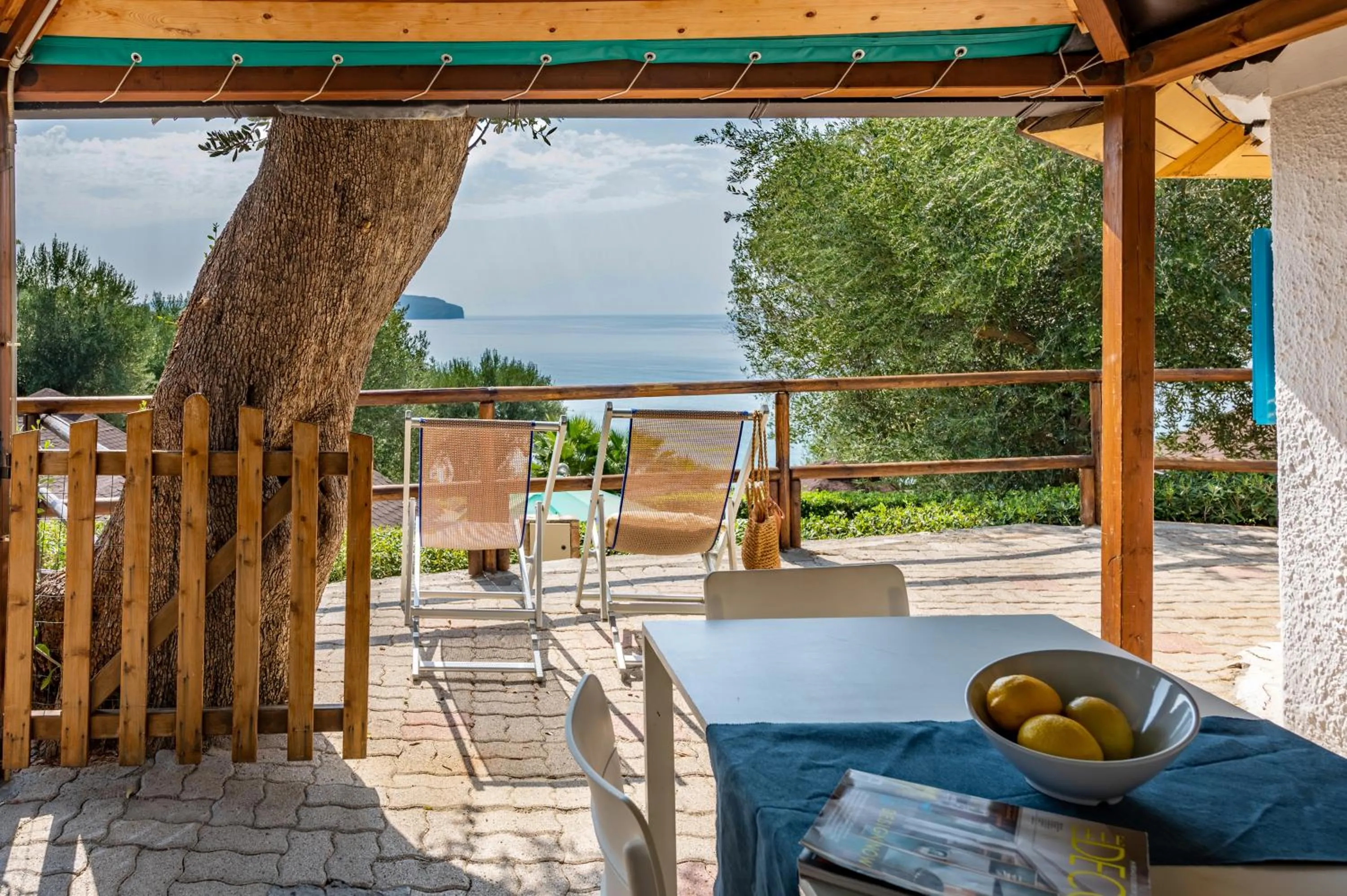 Patio in Resort Baia del Silenzio