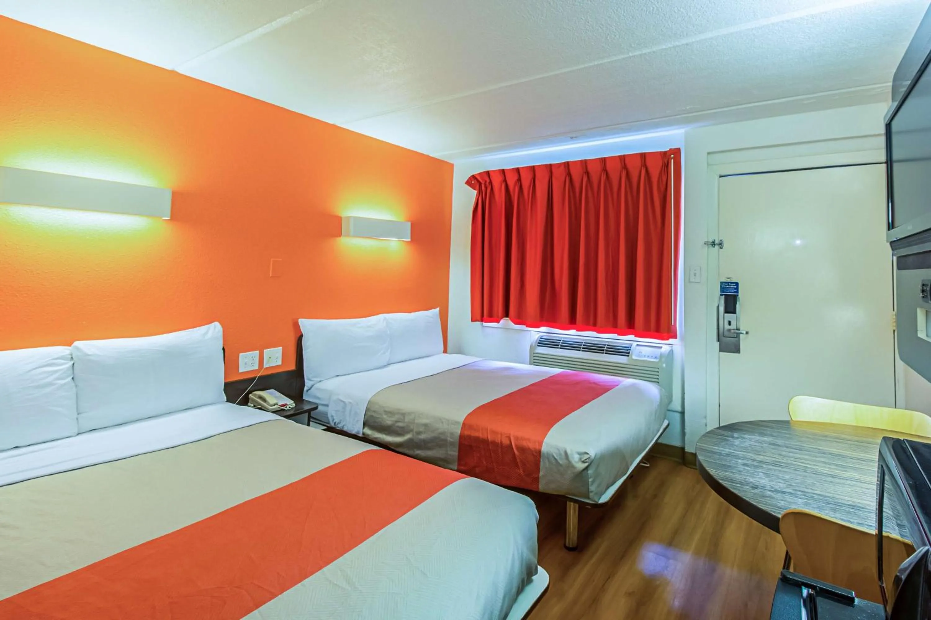 TV and multimedia in Ocean Inn South Padre Island