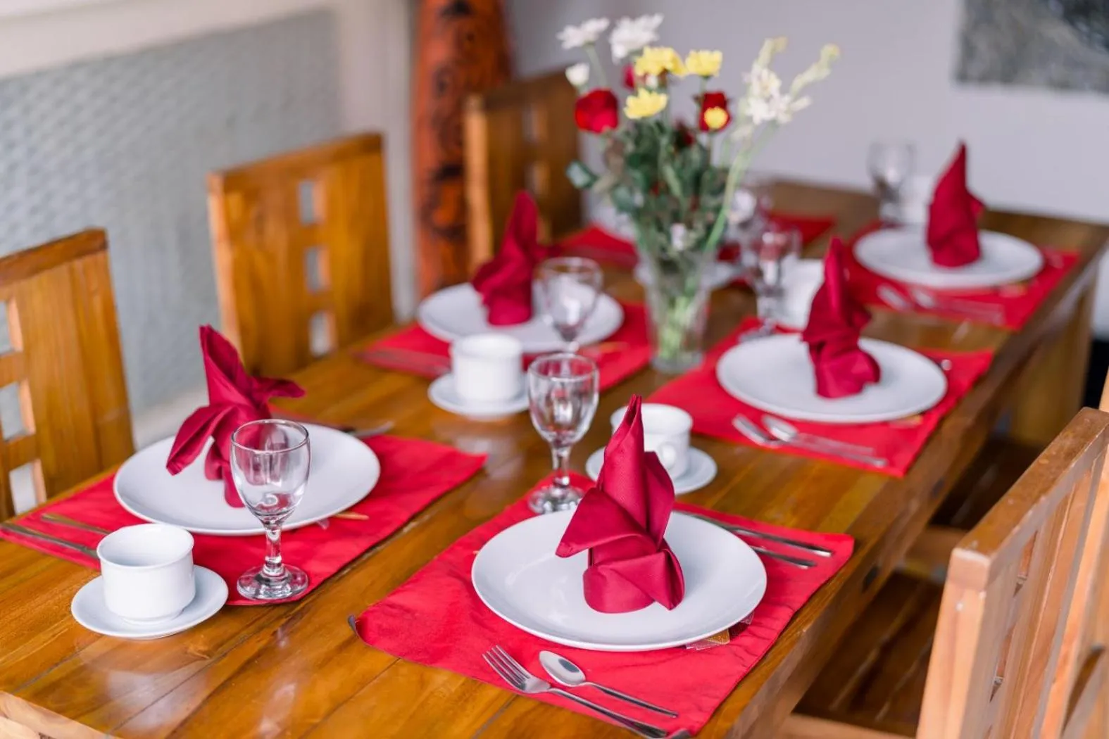 Food and drinks in Taman Bali Villas Dewi Sri