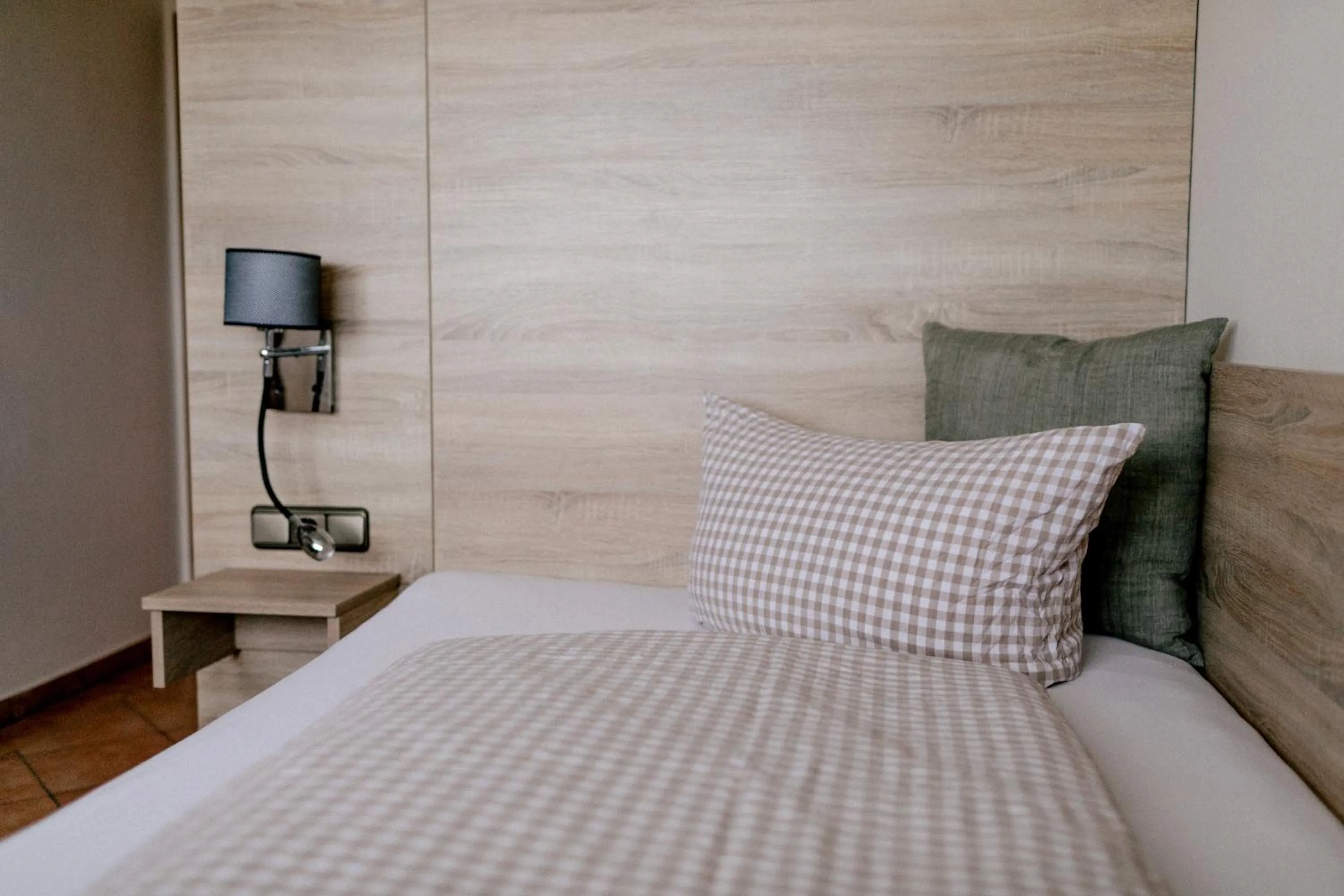 Bedroom, Bed in Hotel Vogtareuther-Hof