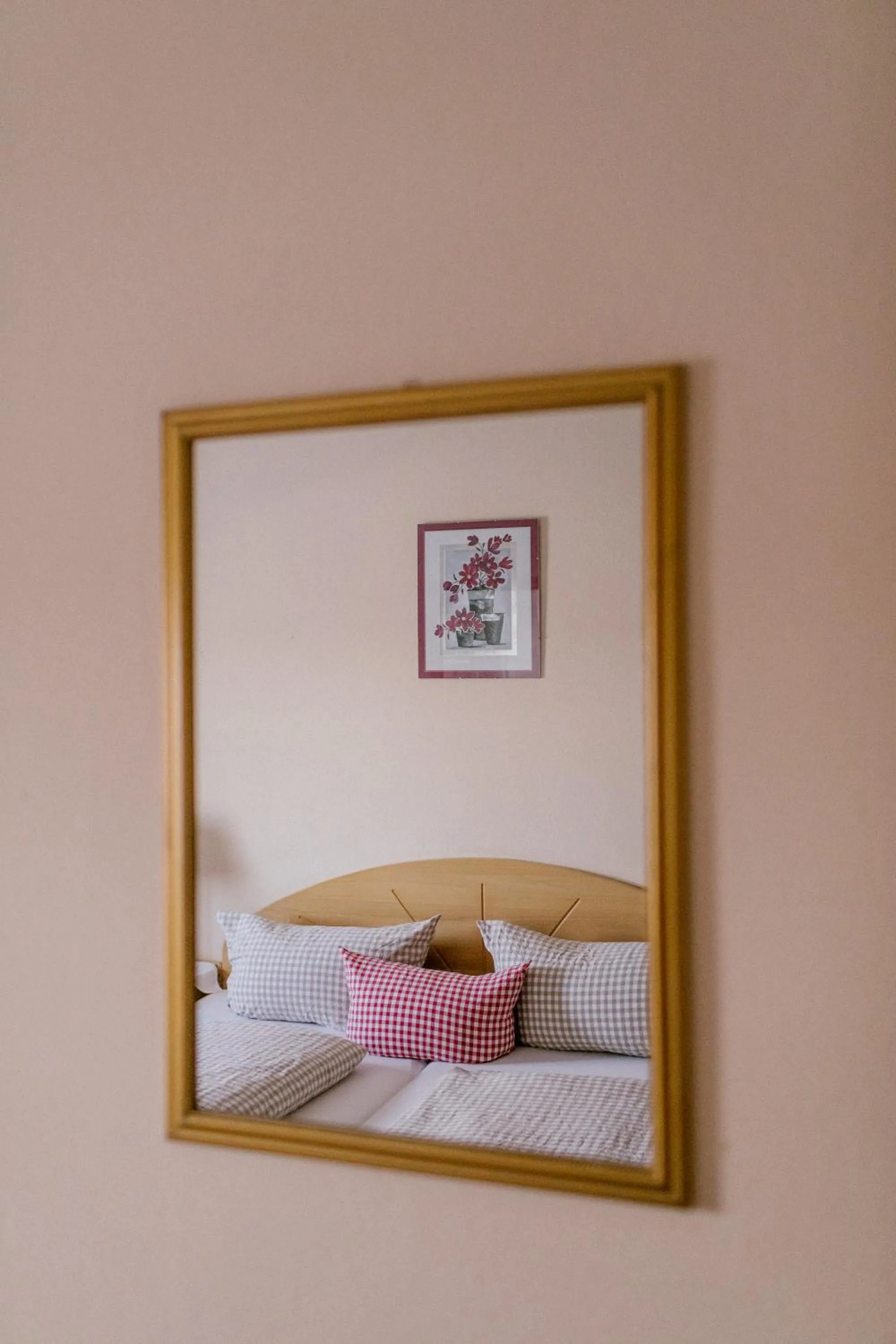 Decorative detail, Bed in Hotel Vogtareuther-Hof