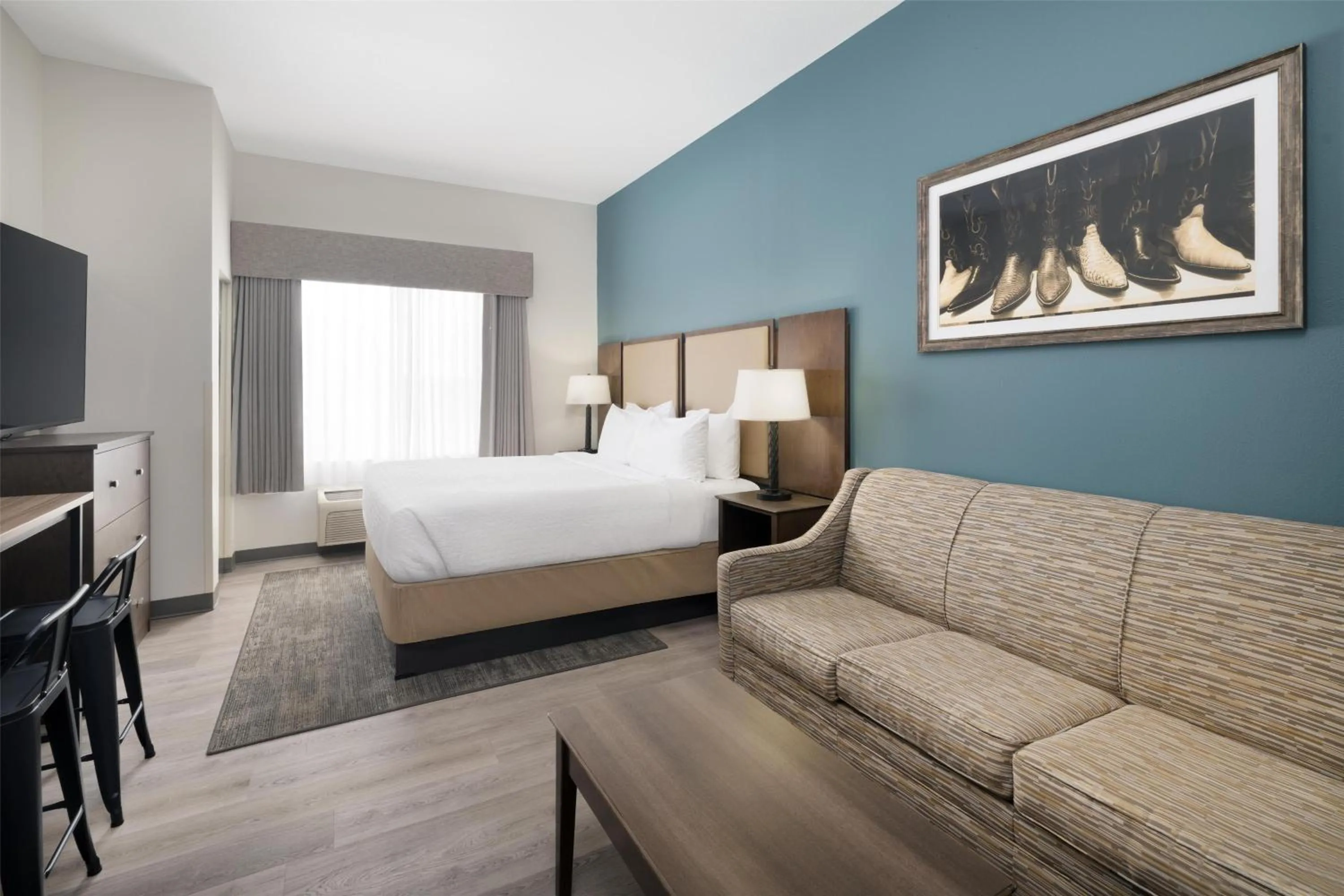 Bedroom, Bed in Best Western Plus Frontier Inn