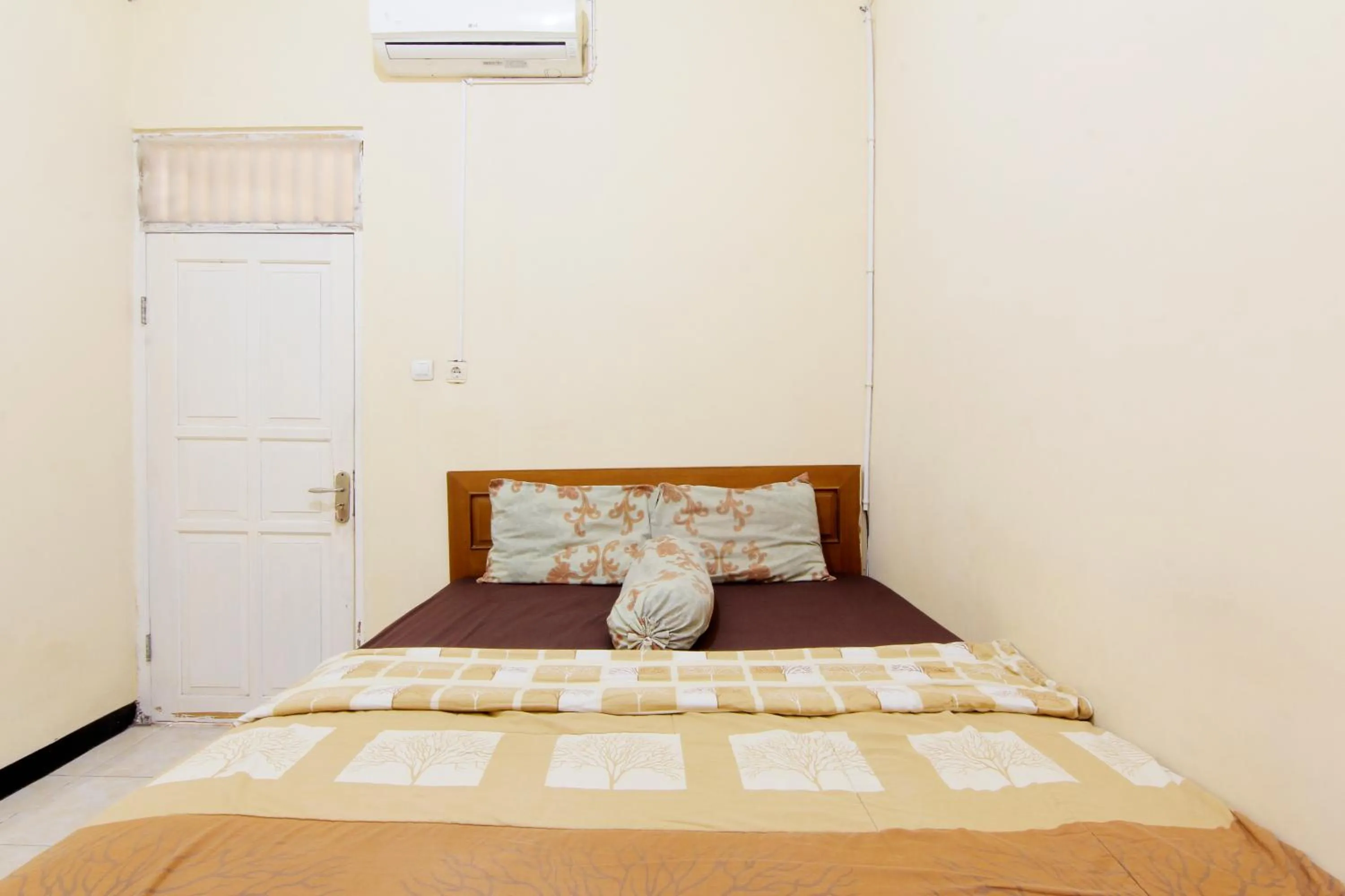 Bed in JJ House Gejayan