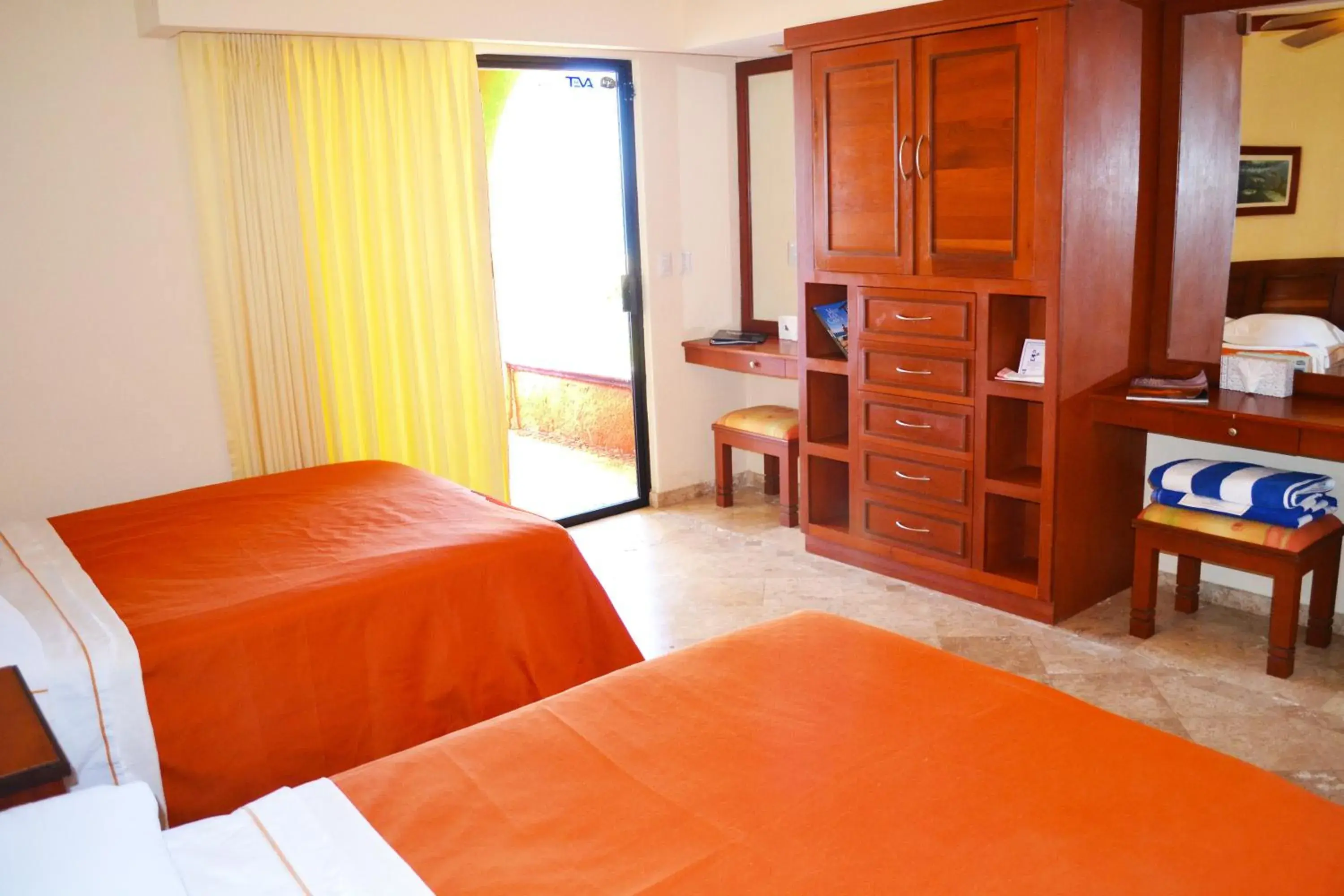 Double Room - single occupancy - Pool Side in Hotel Palmas De Cortez Double Room - single occupancy - Pool Side in Hotel Palmas De Cortez