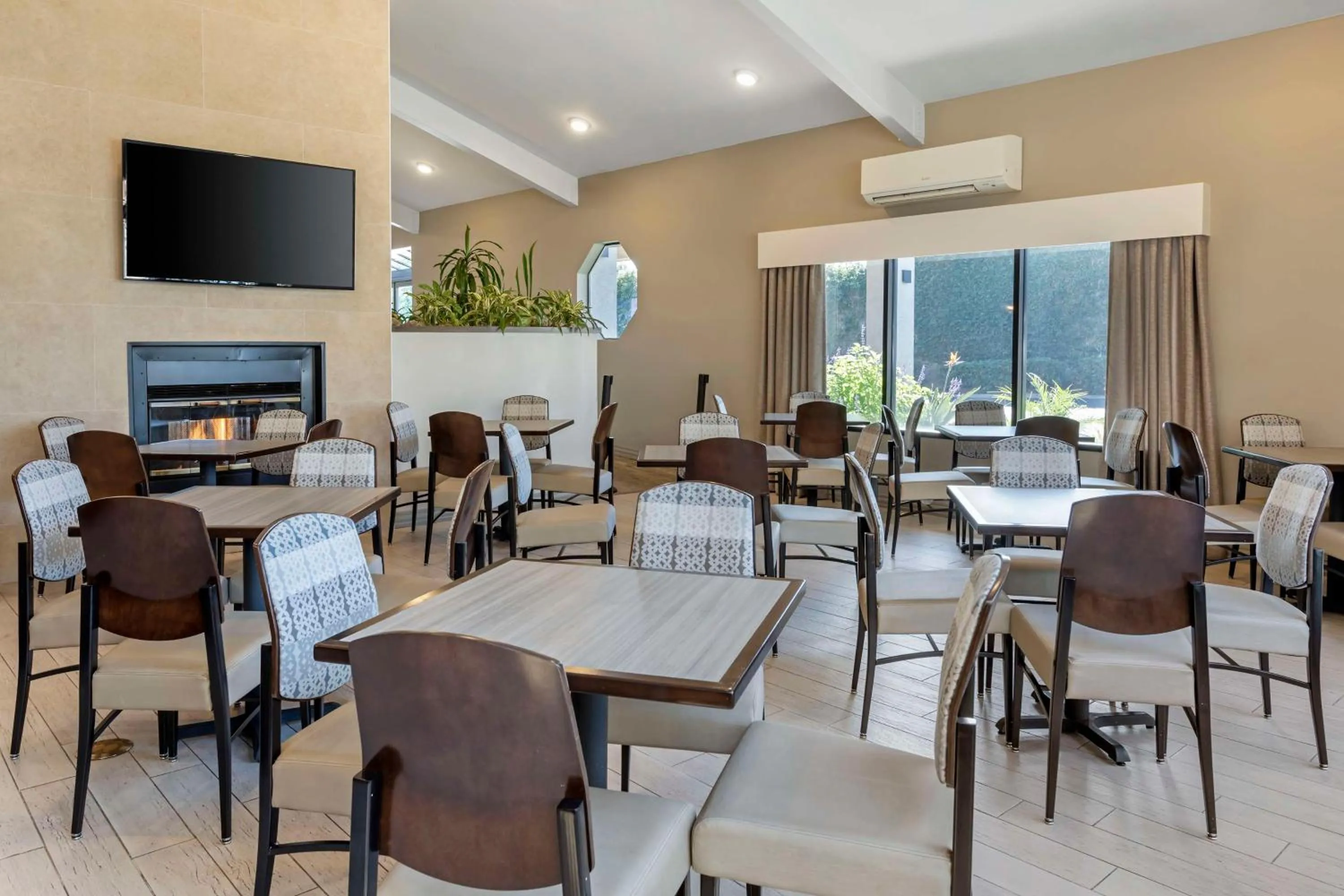 Breakfast in Best Western Plus Executive Inn Rowland Height City of Industry