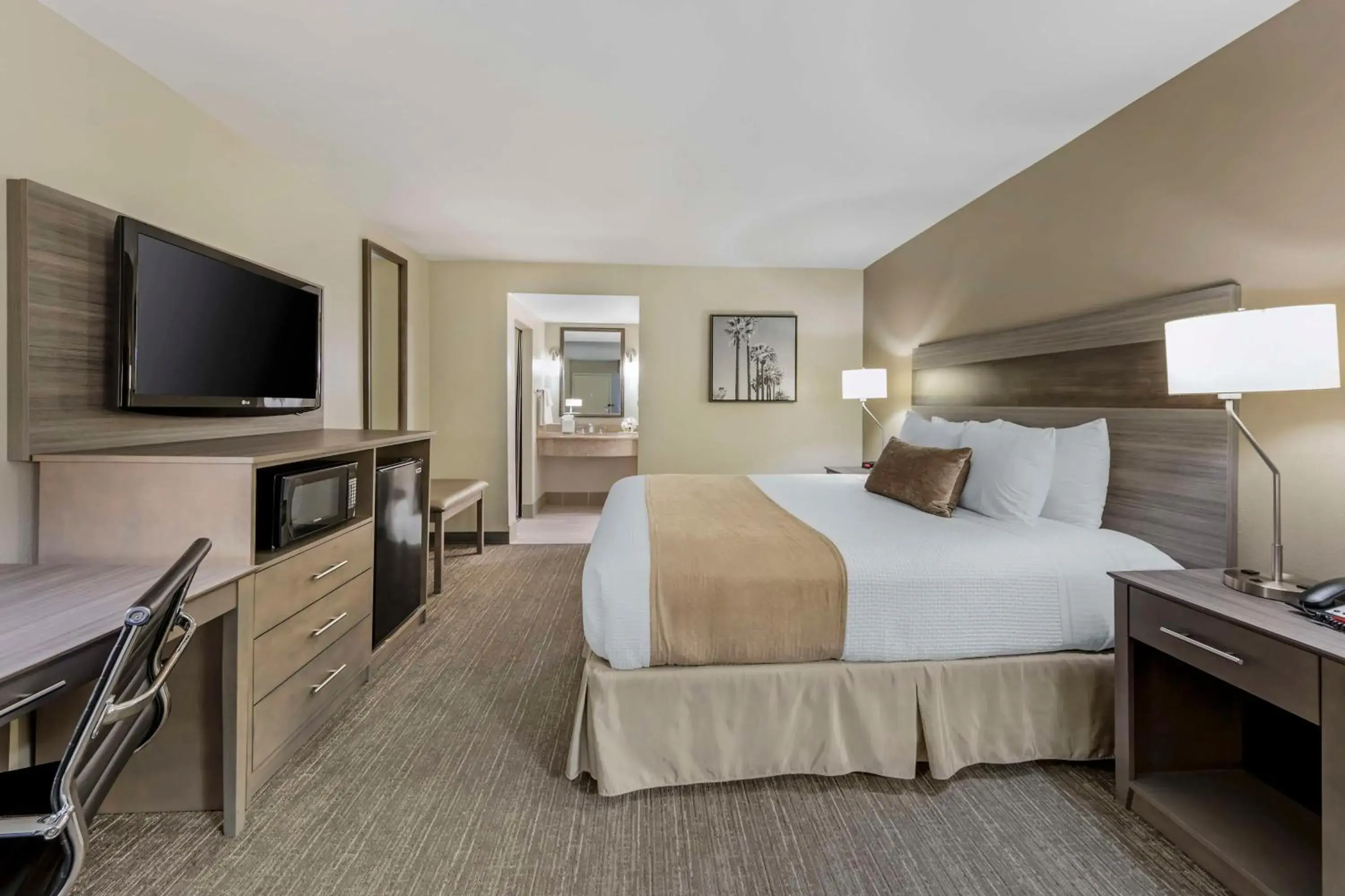 Business King Room - Non-Smoking in Best Western Plus Executive Inn Business King Room - Non-Smoking in Best Western Plus Executive Inn