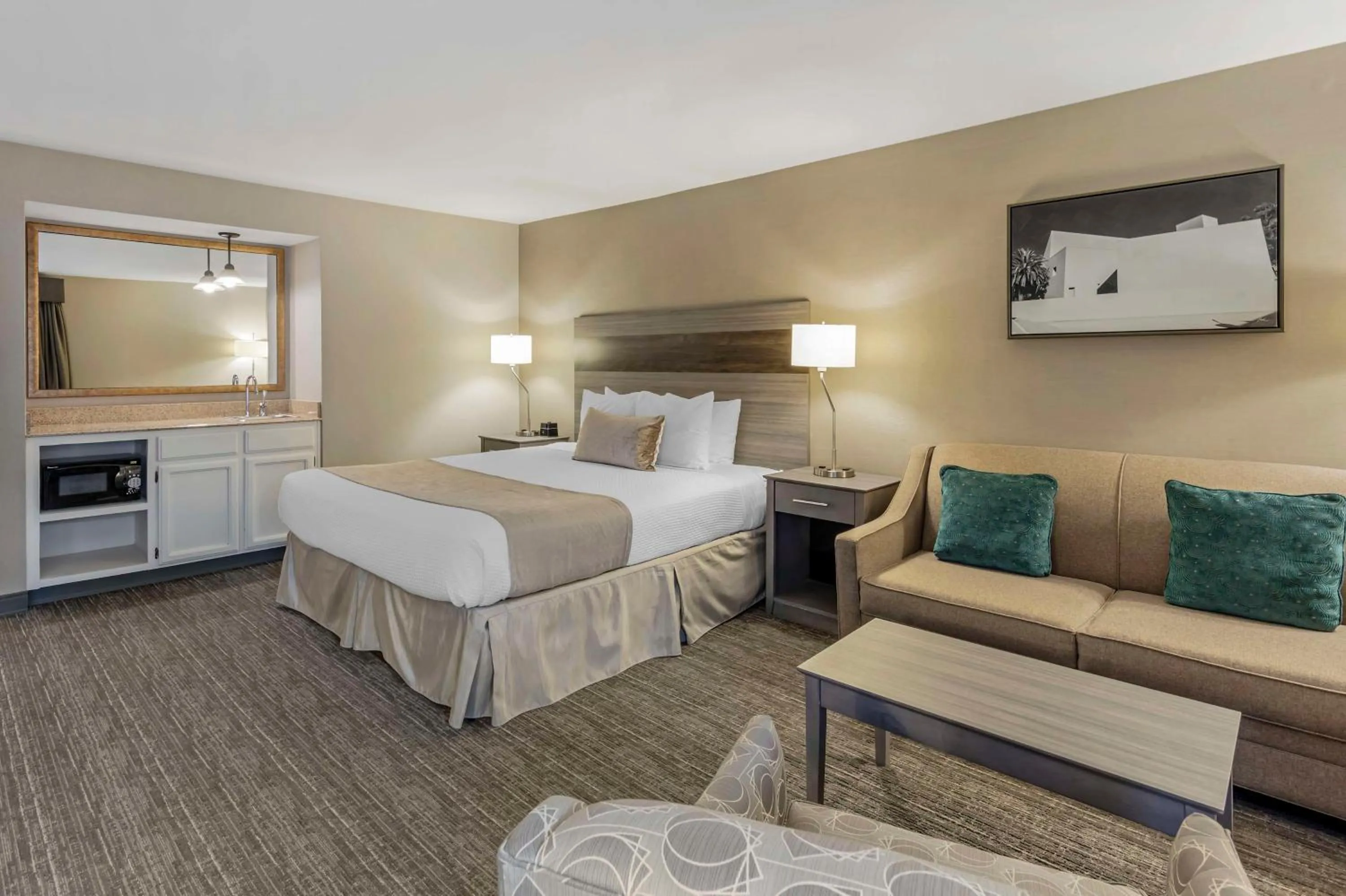 Bedroom, Bed in Best Western Plus Executive Inn Rowland Height City of Industry