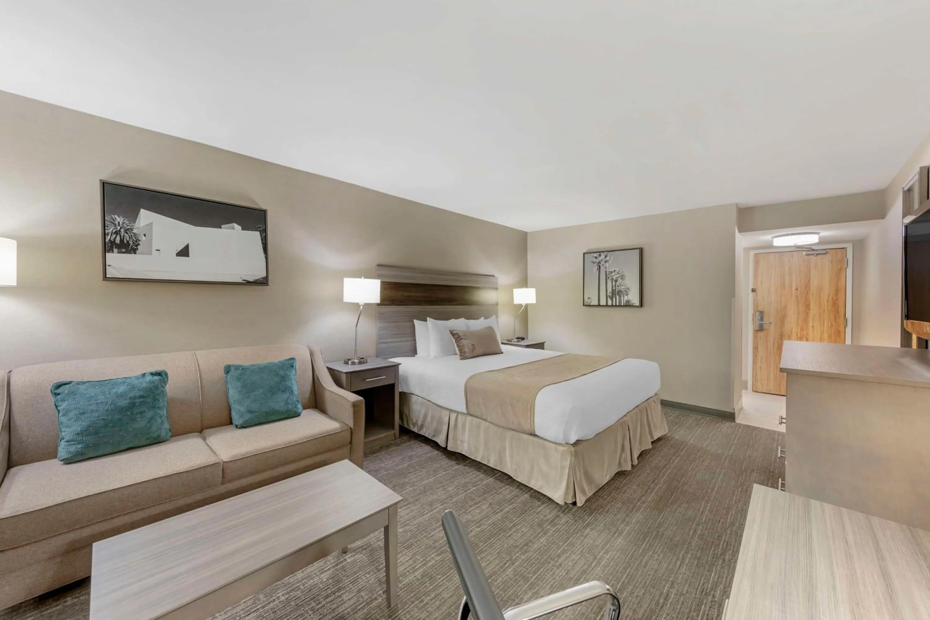 Bedroom, Bed in Best Western Plus Executive Inn Rowland Height City of Industry