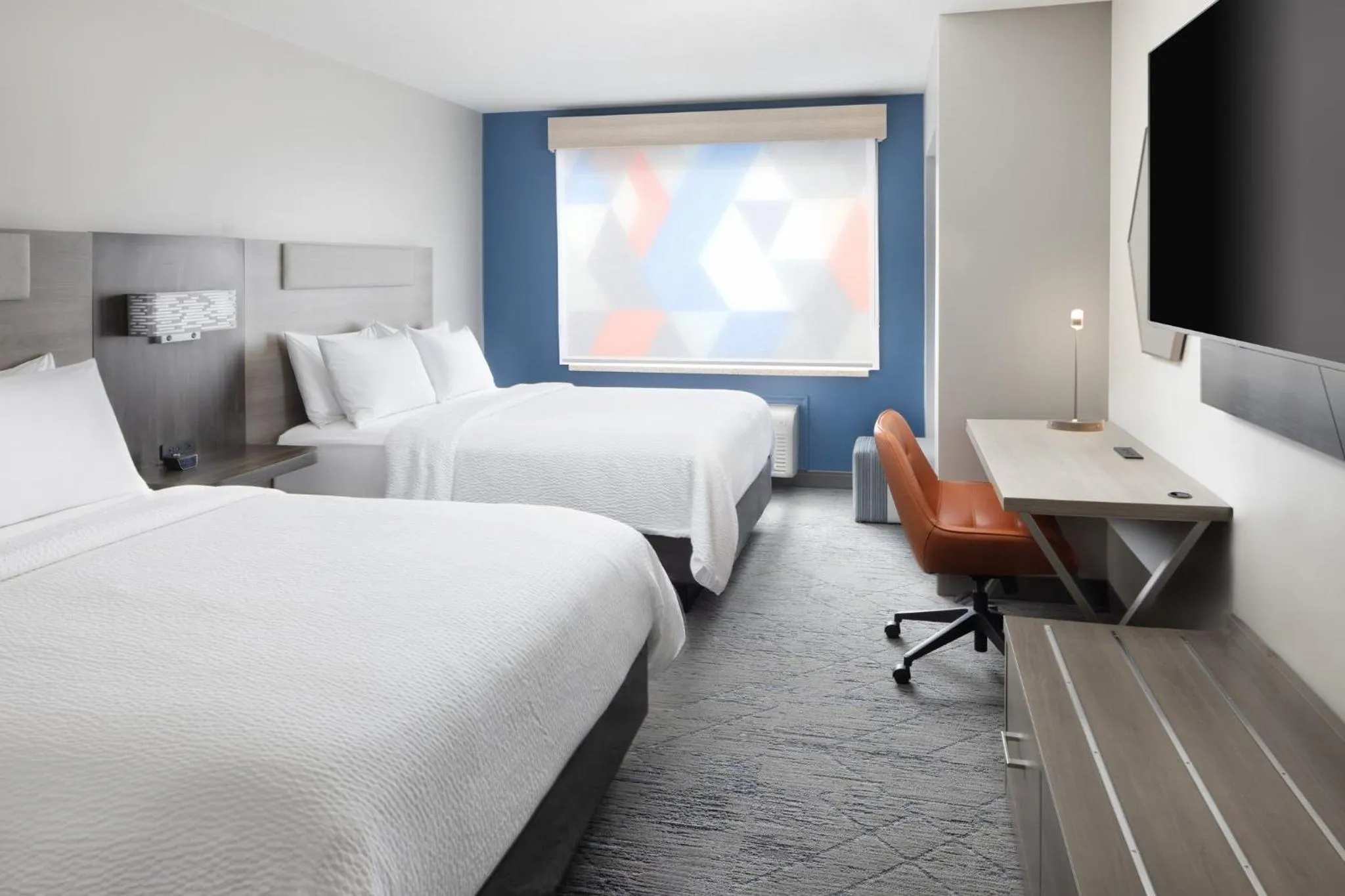 Photo of the whole room, Bed in Holiday Inn Express - Ludlow - Chicopee Area by IHG