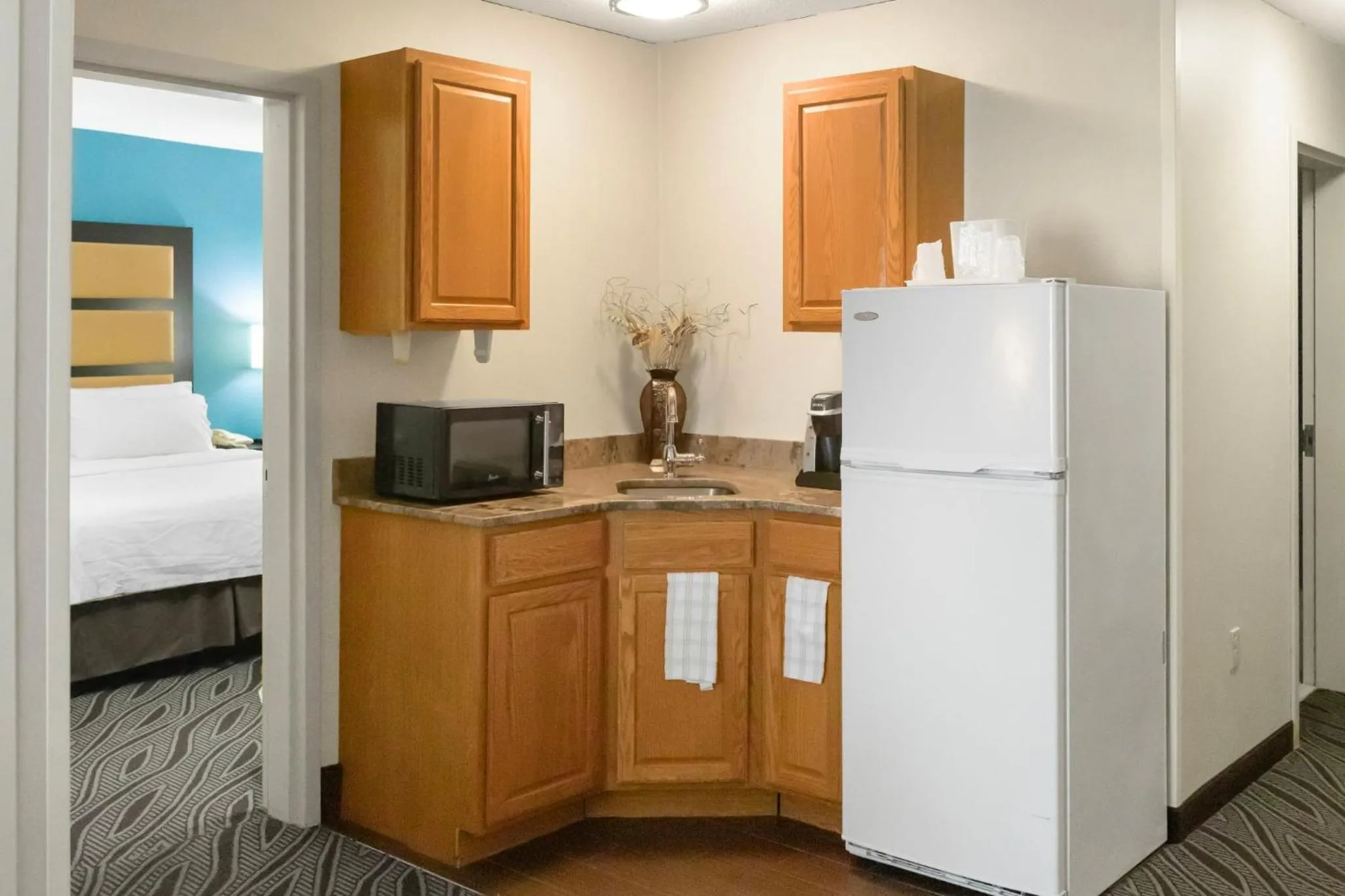 Photo of the whole room in Holiday Inn Express - Ludlow - Chicopee Area by IHG