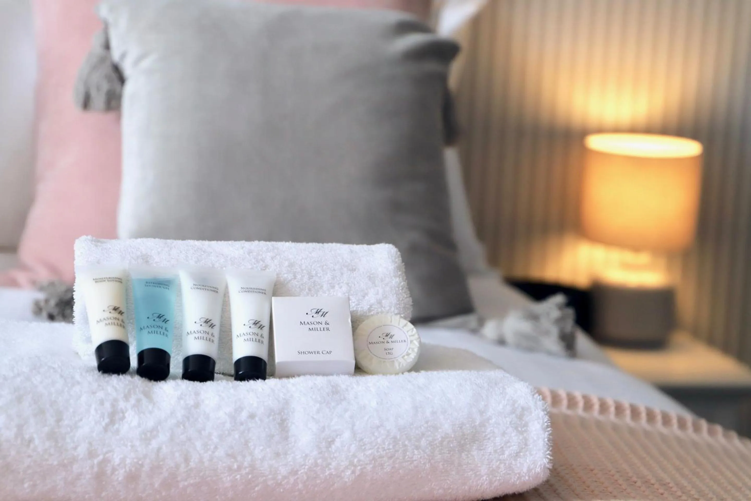 Bedroom, Bed in Bridgeside Rooms