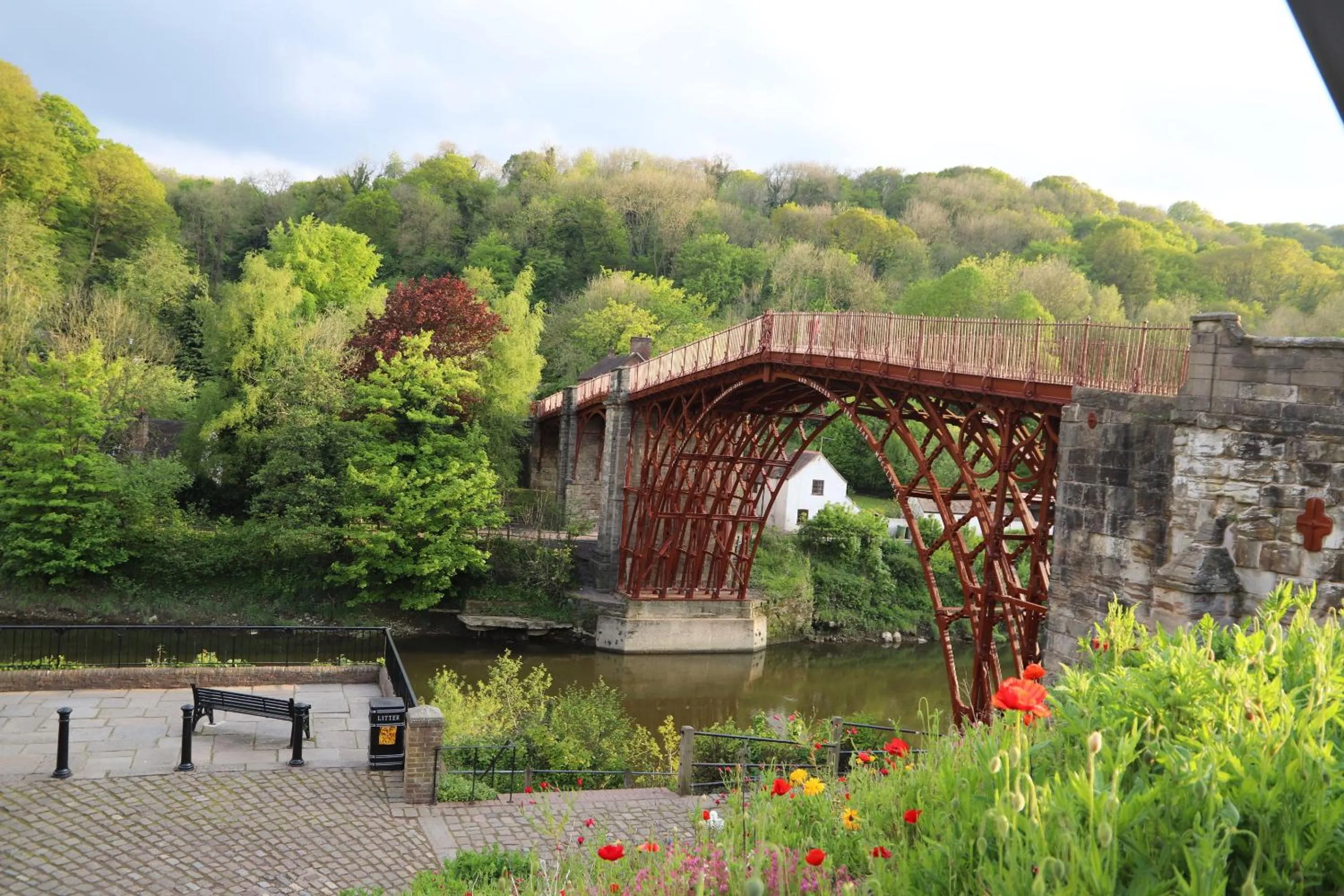 Property building in Bridgeside Rooms