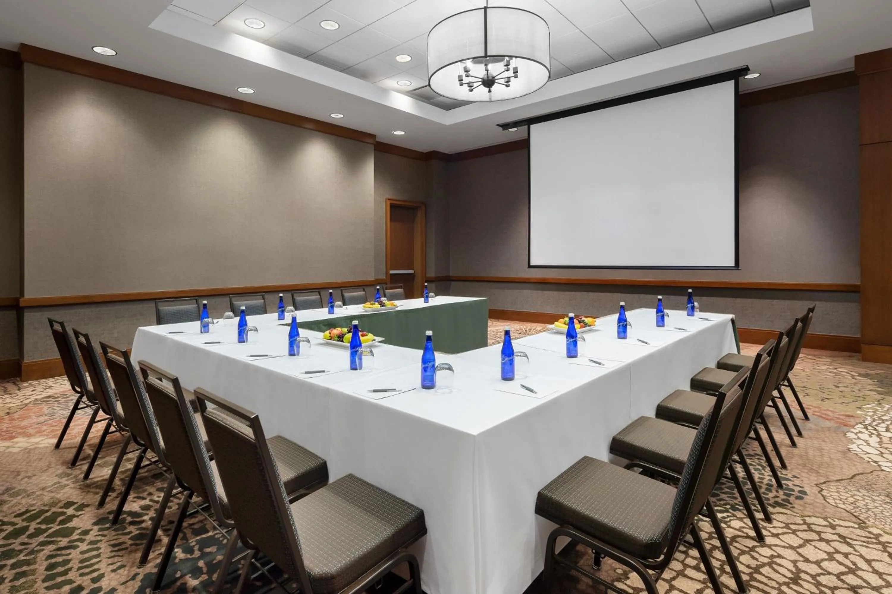 Meeting/conference room in The Westin Washington National Harbor