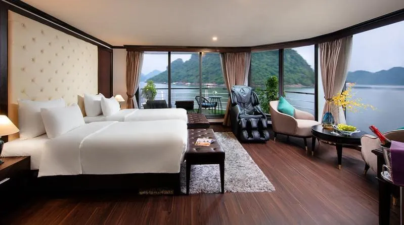 Bed in Mon Cheri Cruises