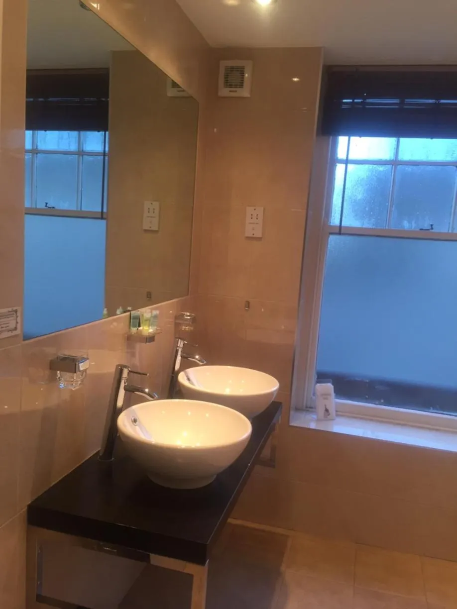 Bathroom in Ye Olde Nags Head