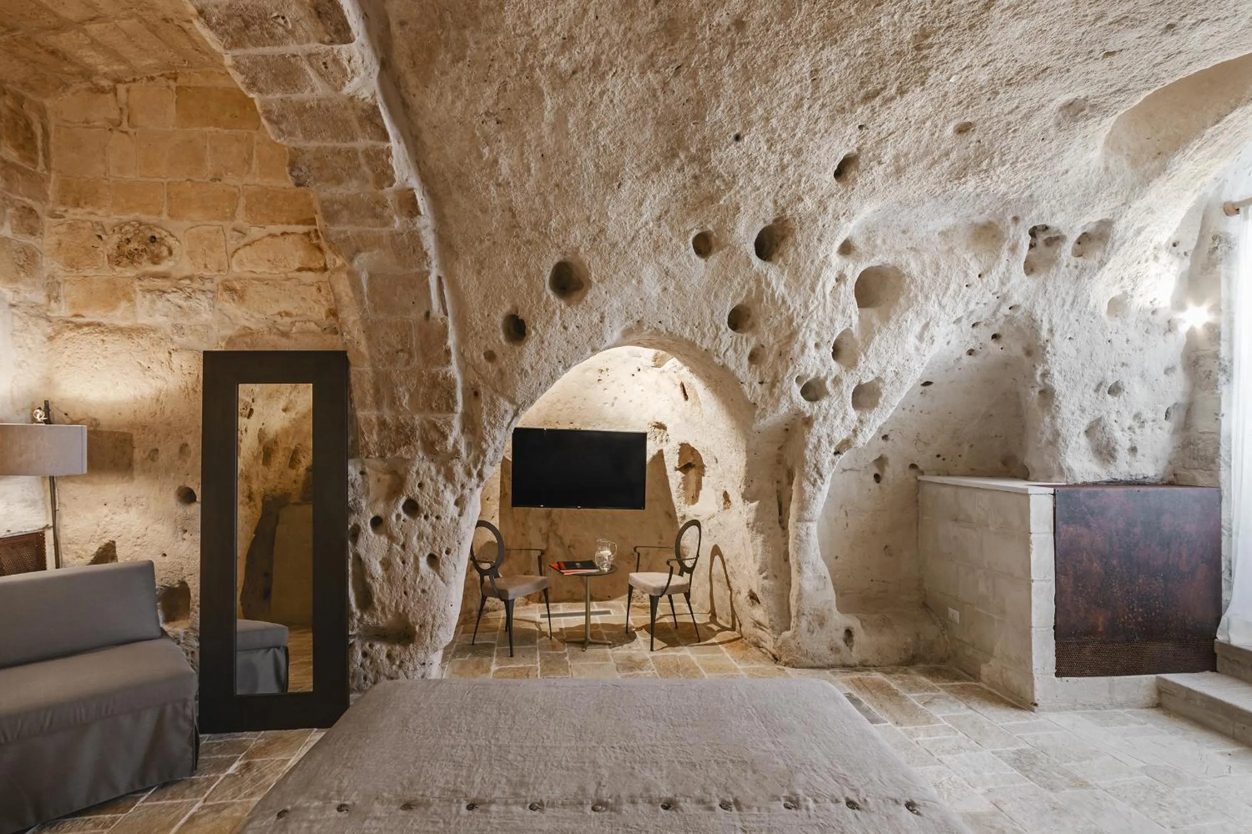 TV and multimedia, Bed in Cenobio Hotel & SPA Matera
