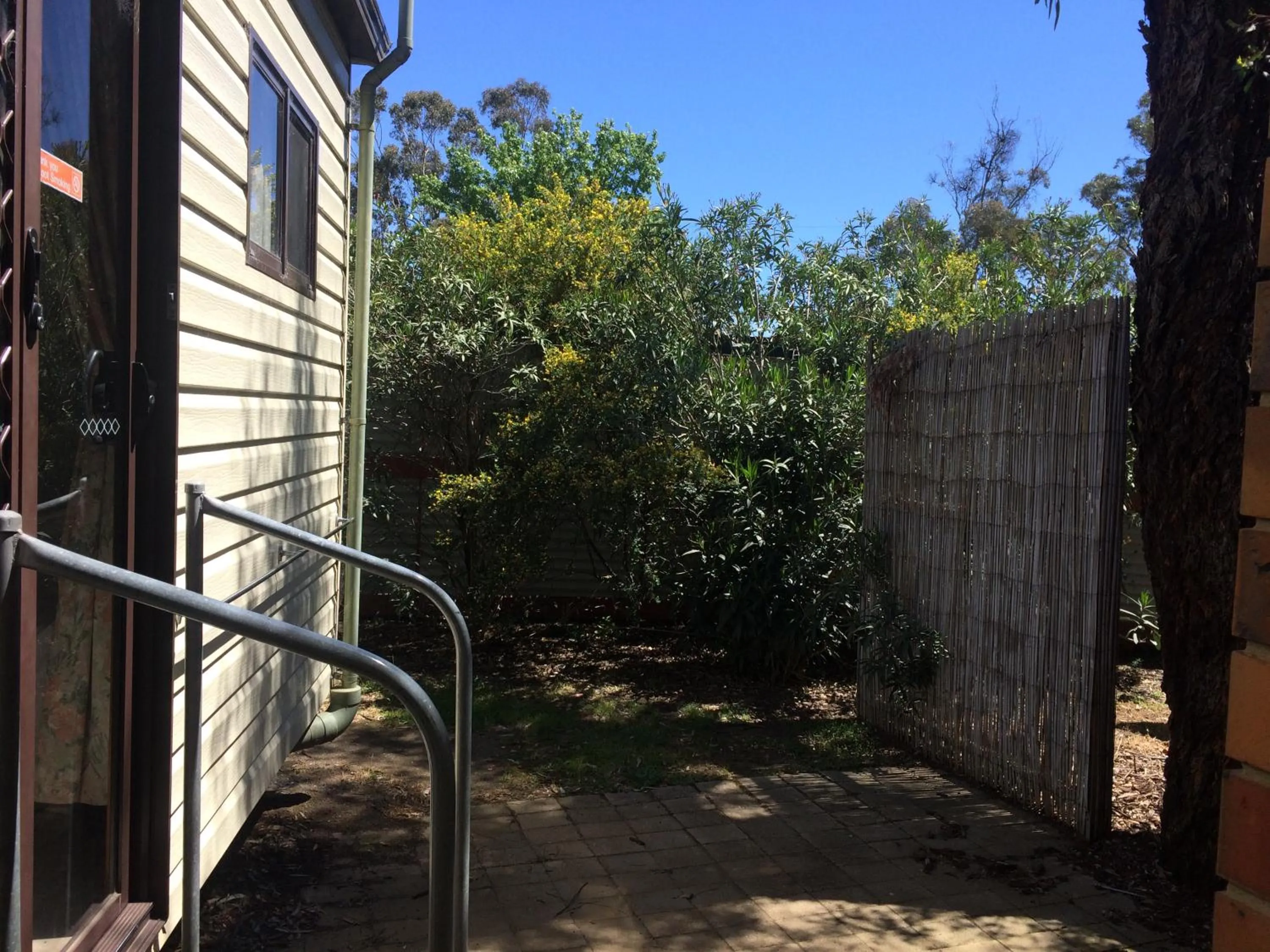 Area and facilities in Golden Country Motel and Caravan Park