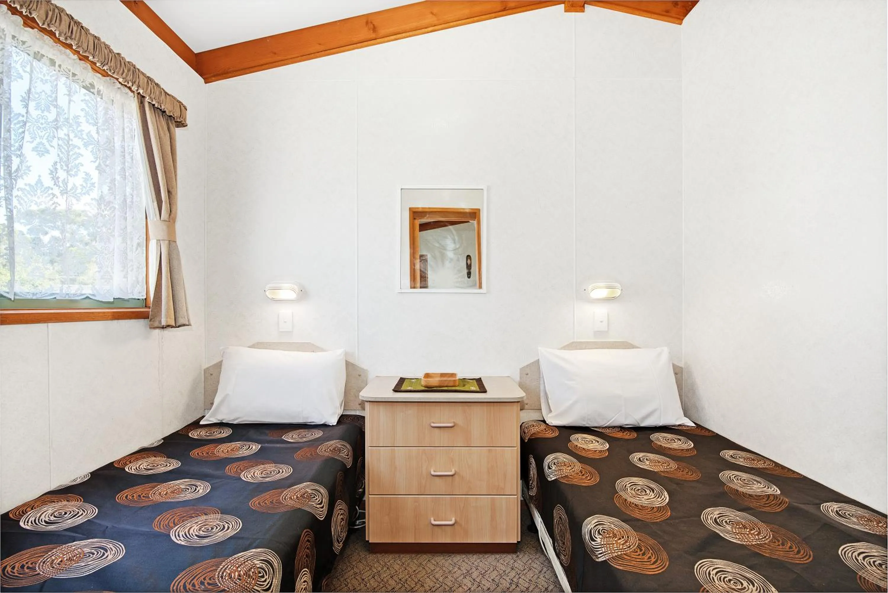 Bedroom, Bed in Golden Country Motel and Caravan Park