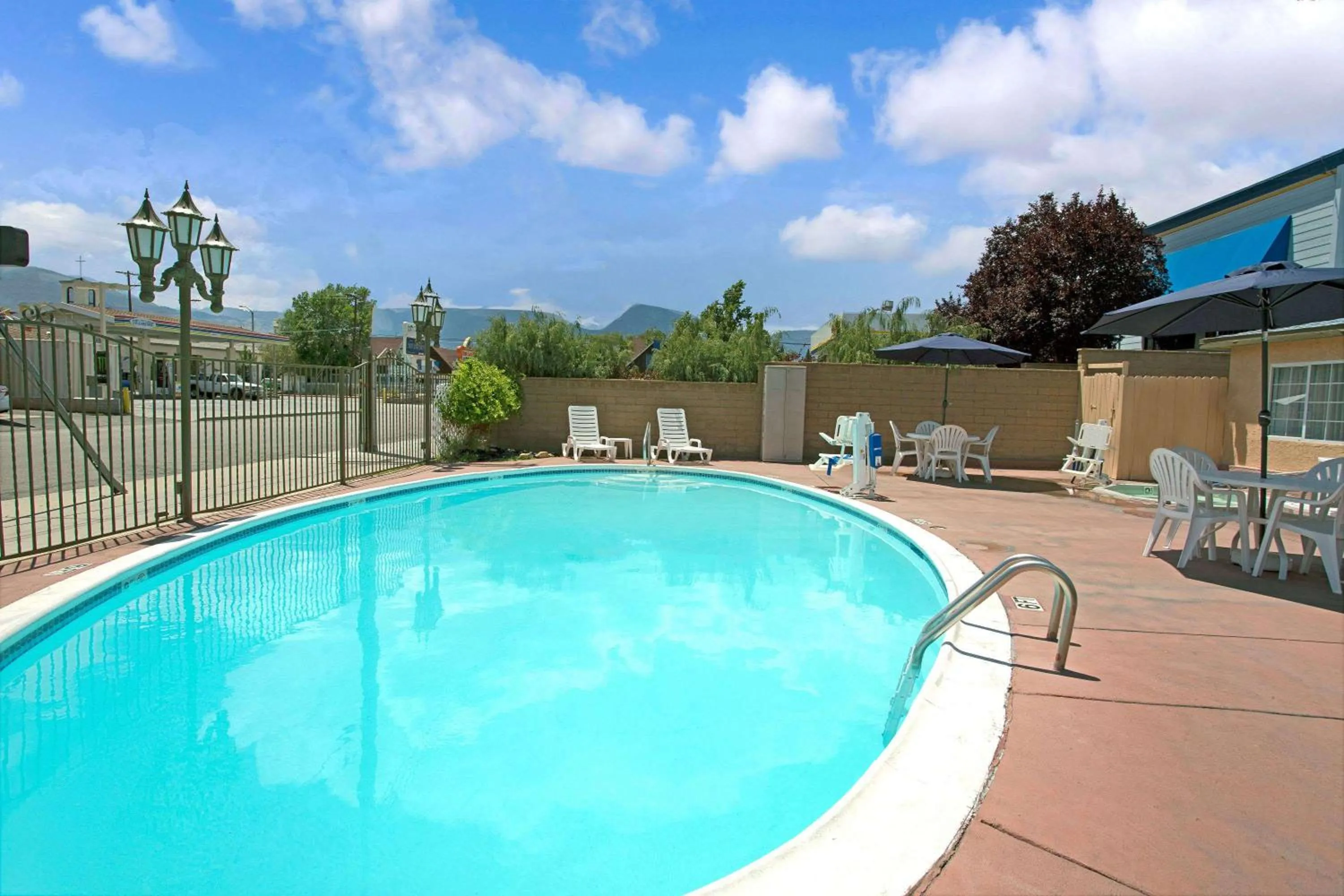 On site in Travelodge by Wyndham Bishop