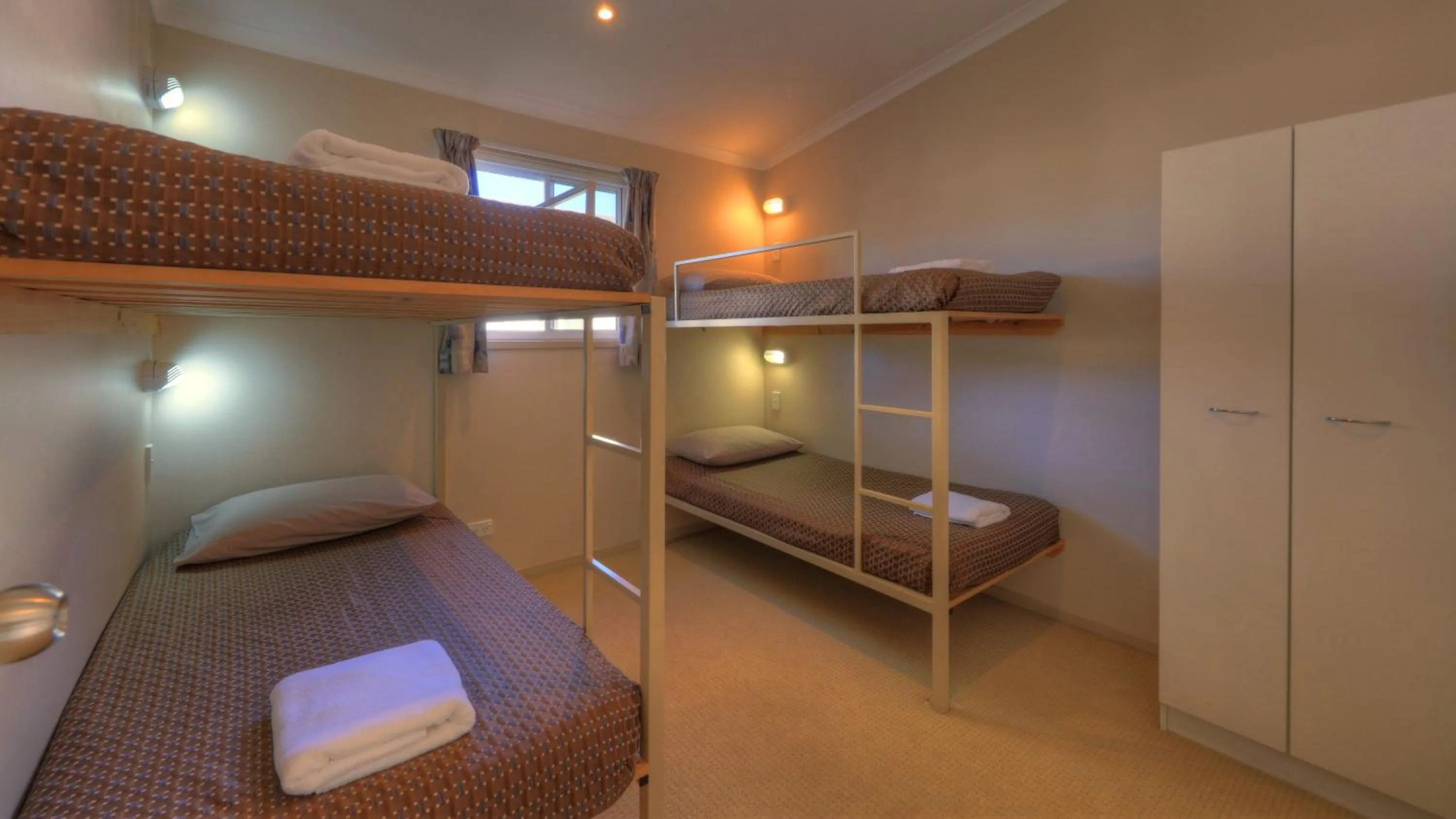 Bedroom, Bed in Nambucca River Village by Lincoln Place