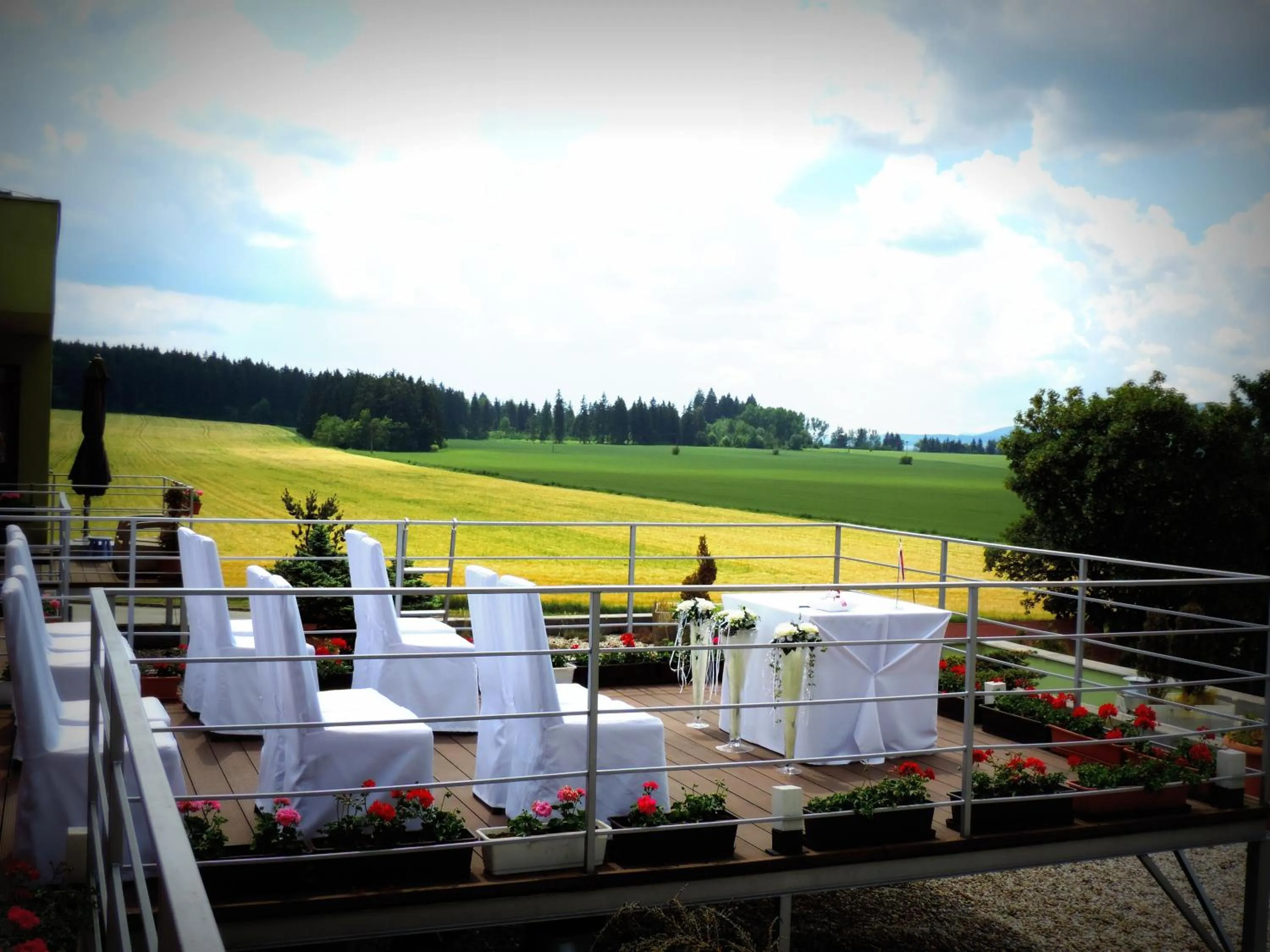 Restaurant/places to eat in VILLA CENTRUM APARTMÁNY s RAŇAJKAMI A SAUNOU