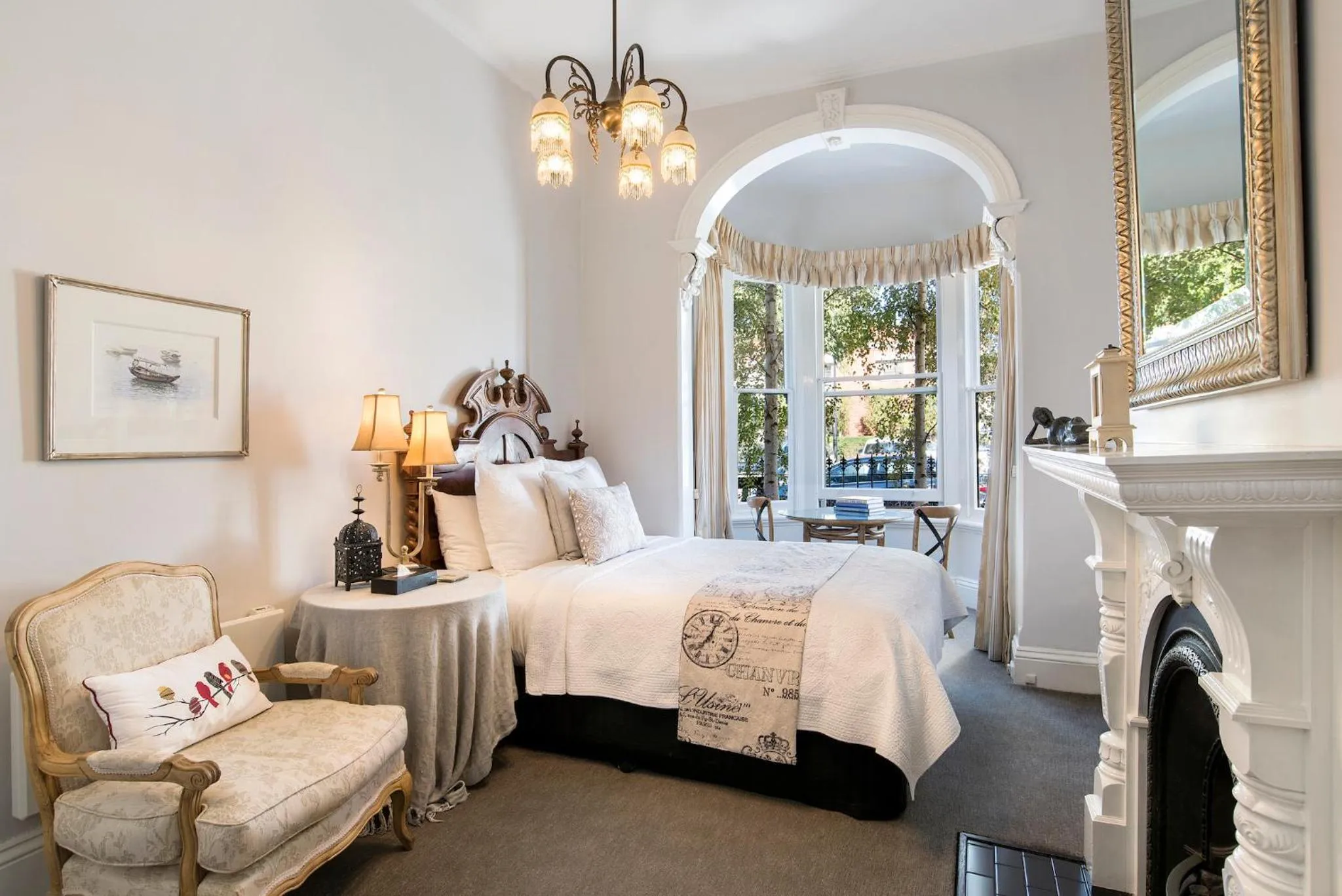 Photo of the whole room, Bed in Captains Retreat Apartments and Cottages