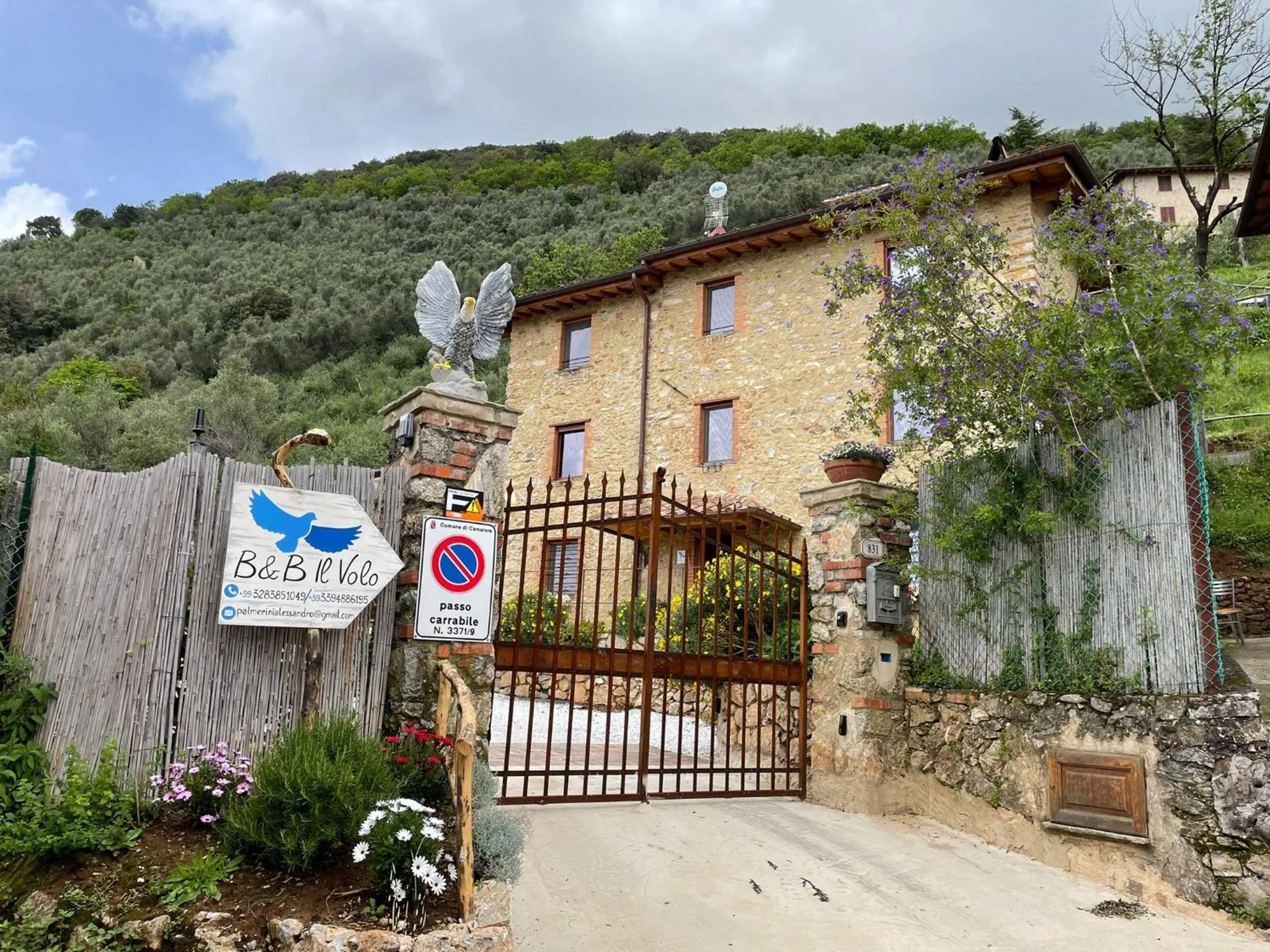 Facade/entrance in B&B IL VOLO