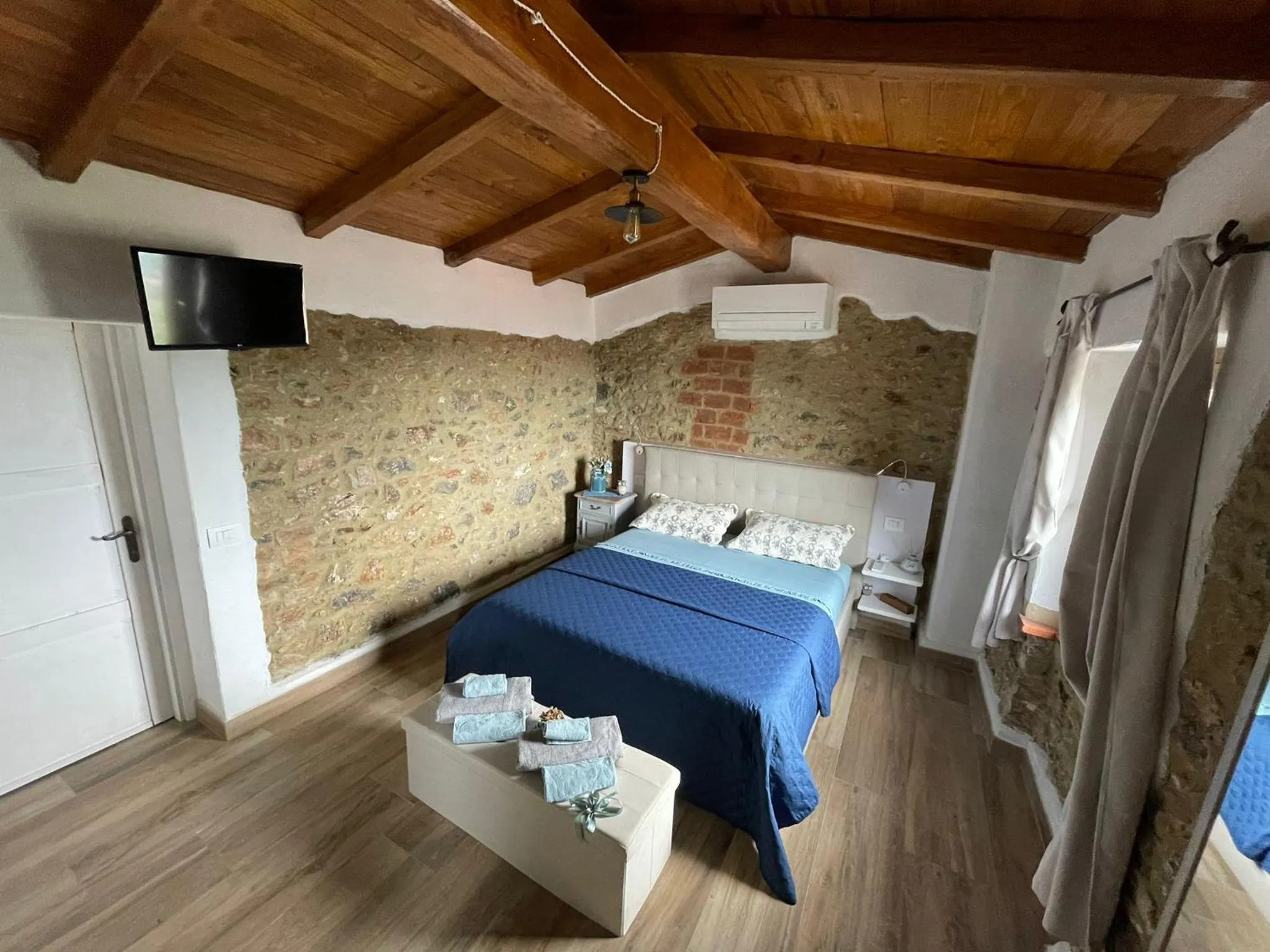 Bedroom, Bed in B&B IL VOLO