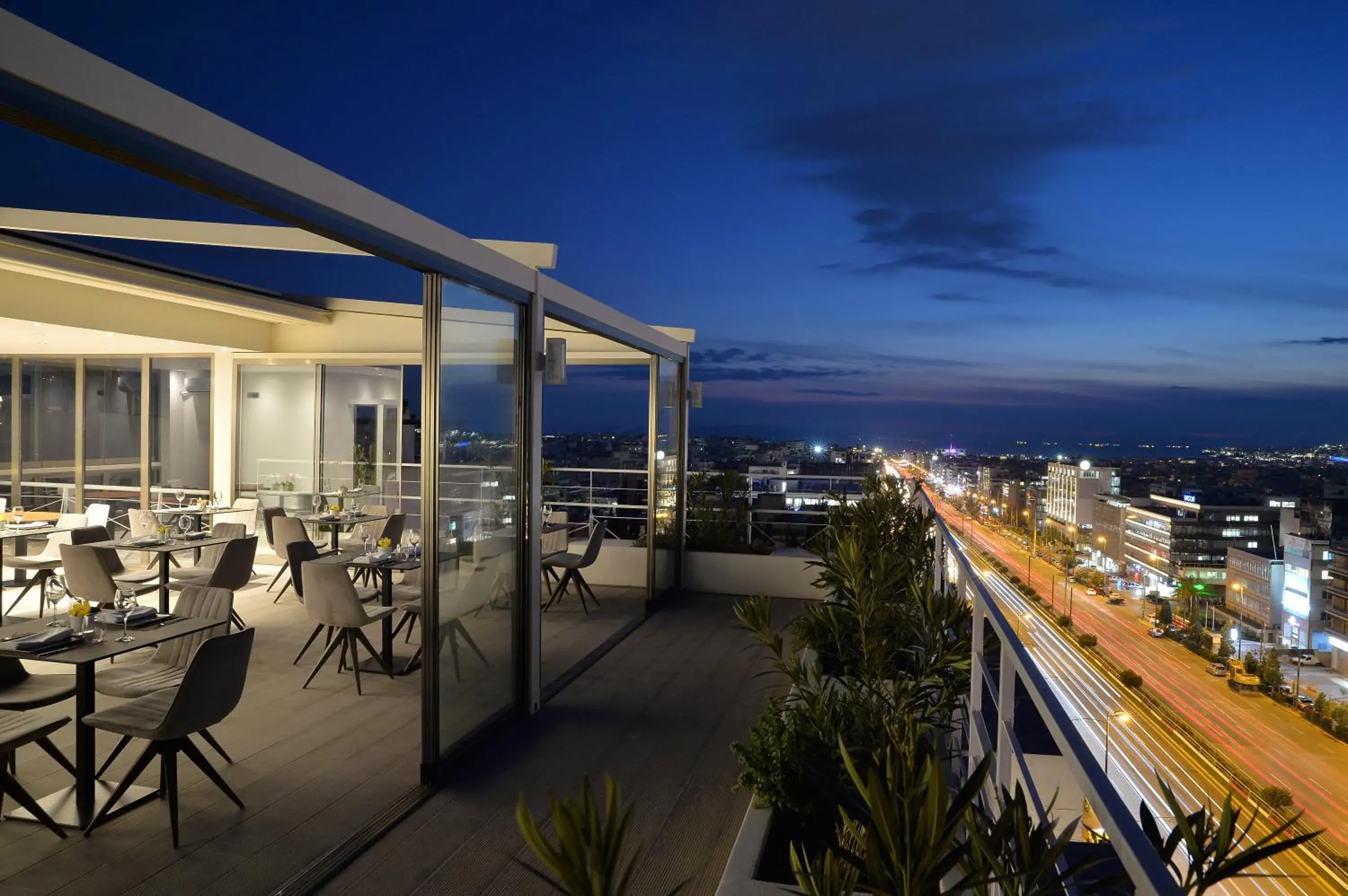 Deluxe Double or Twin Room in Athenaeum Smart Hotel Deluxe Double or Twin Room in Athenaeum Smart Hotel