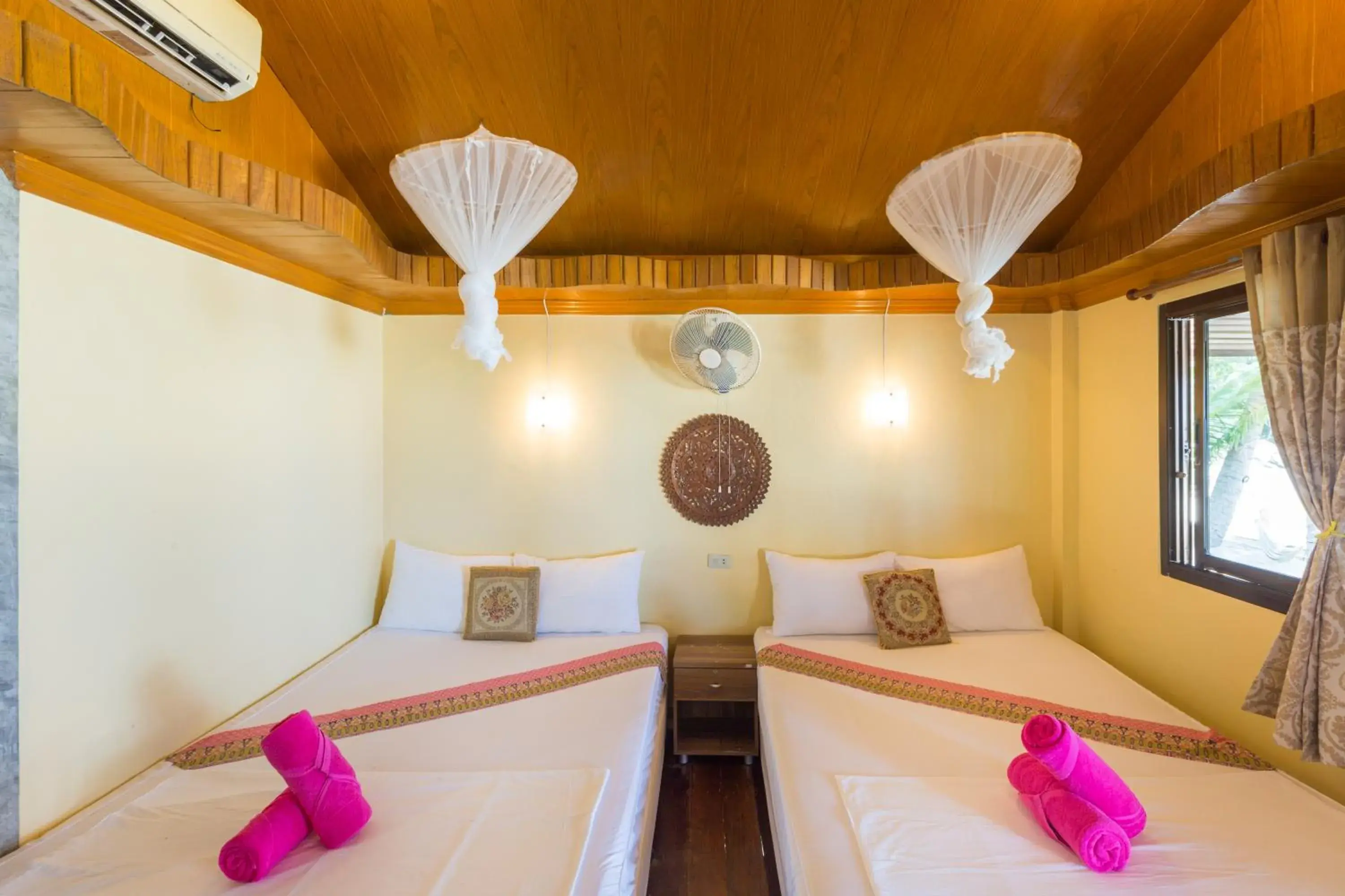 Quadruple Room with Sea View in Bottle Beach 1 Resort Quadruple Room with Sea View in Bottle Beach 1 Resort