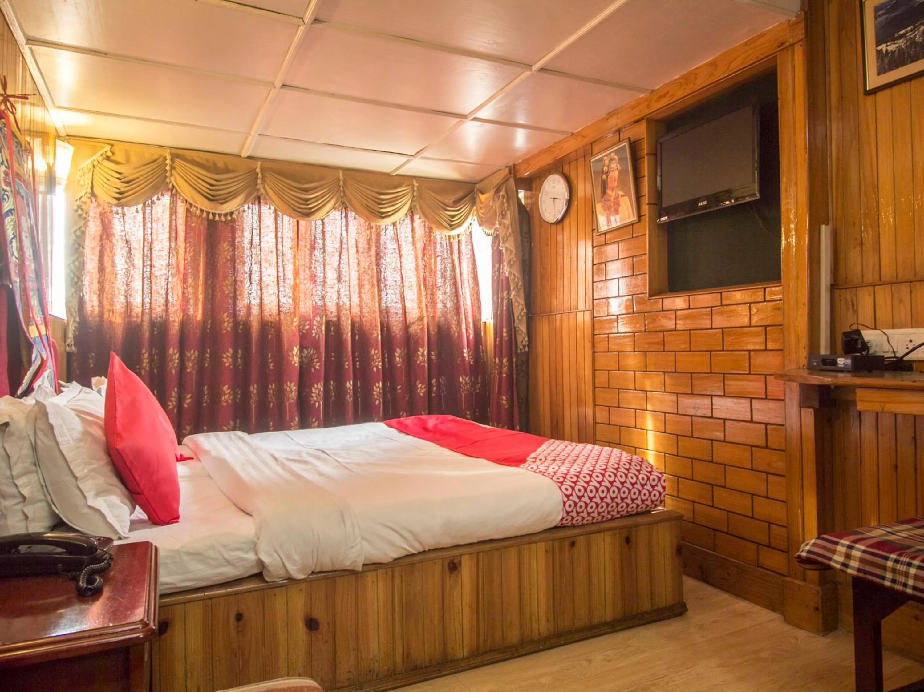 Bed in hotel Seven Seventeen