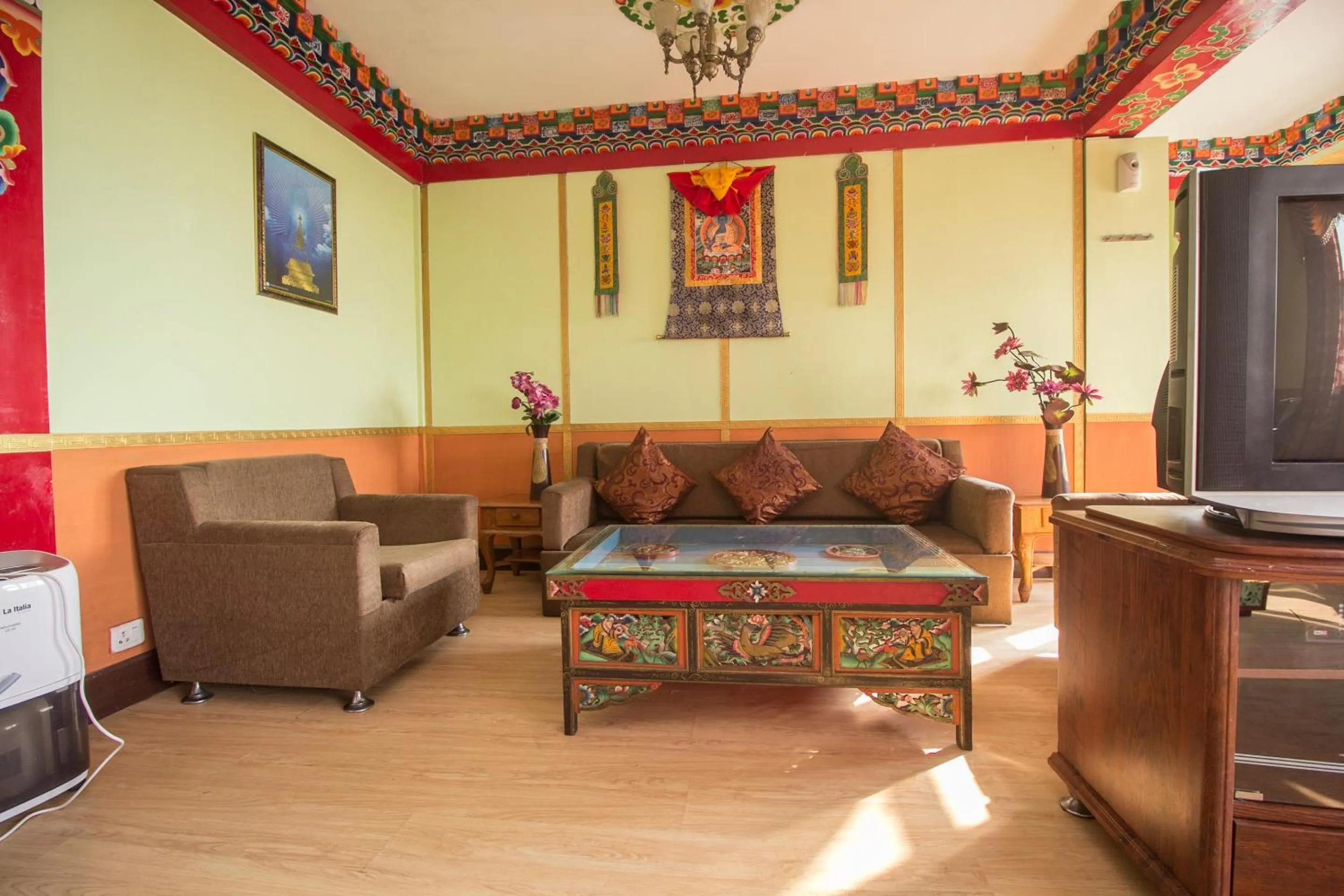 Seating area in hotel Seven Seventeen