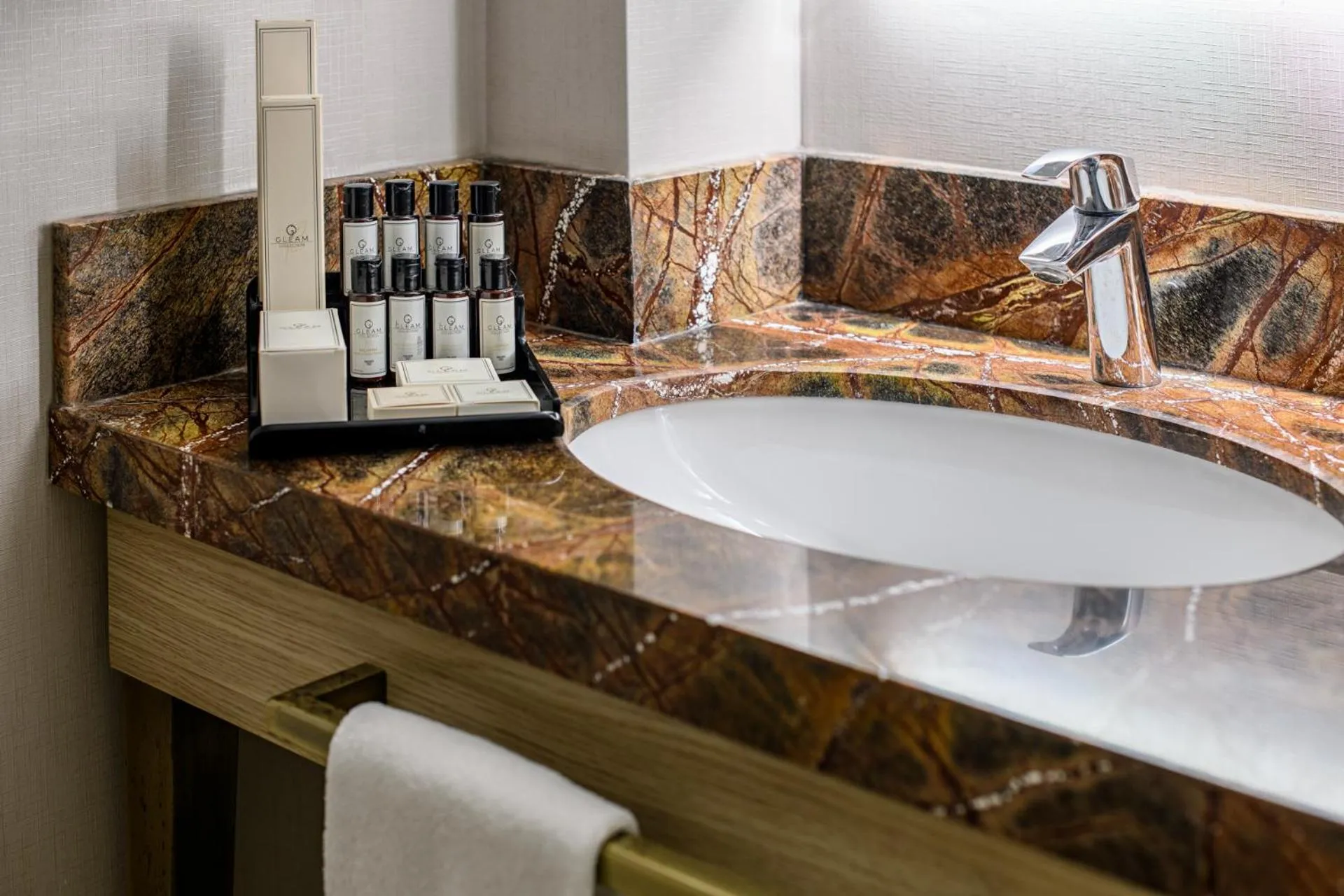 Bathroom in Gleam Bomonti Hotel